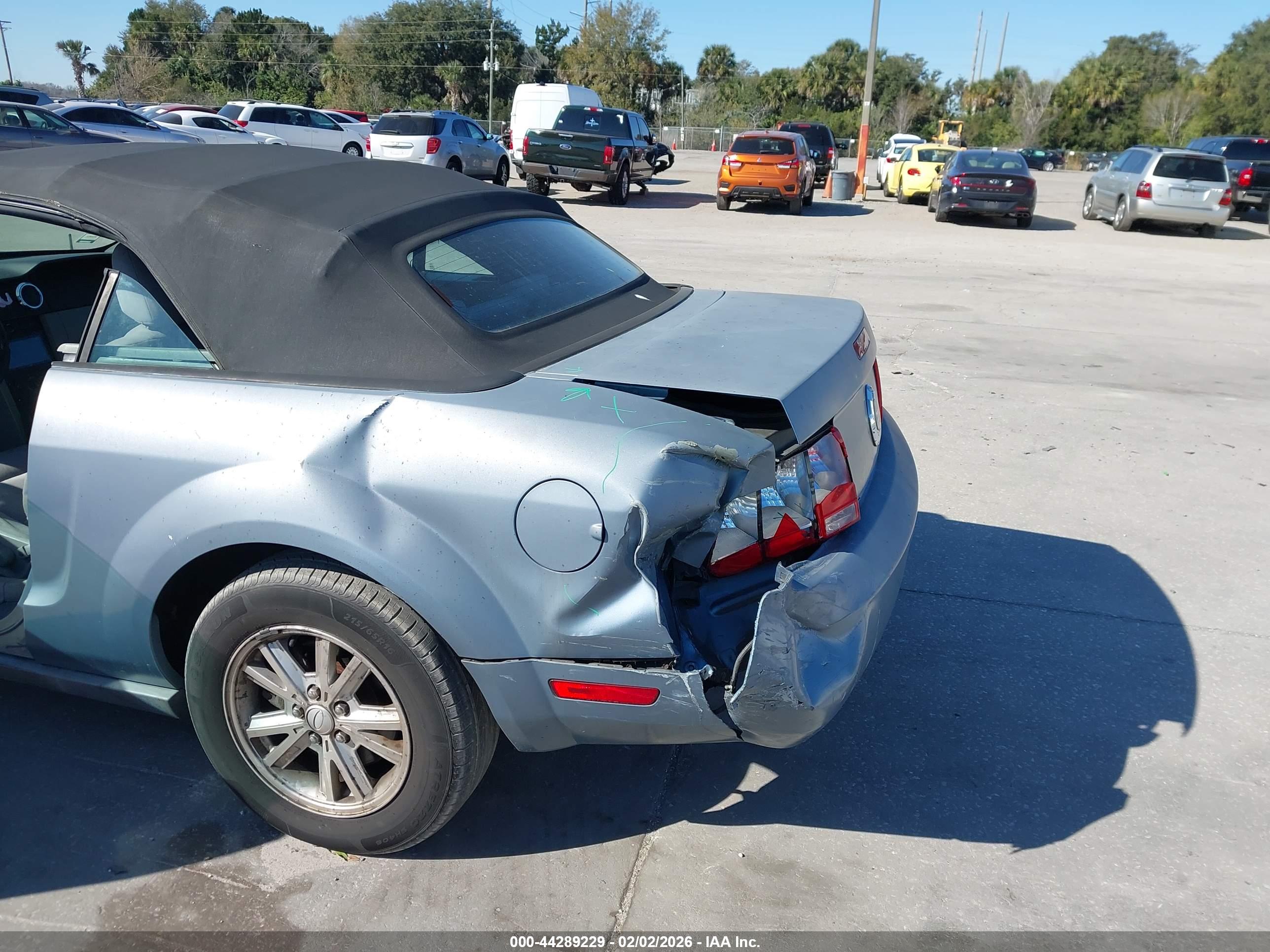FORD MUSTANG image 6