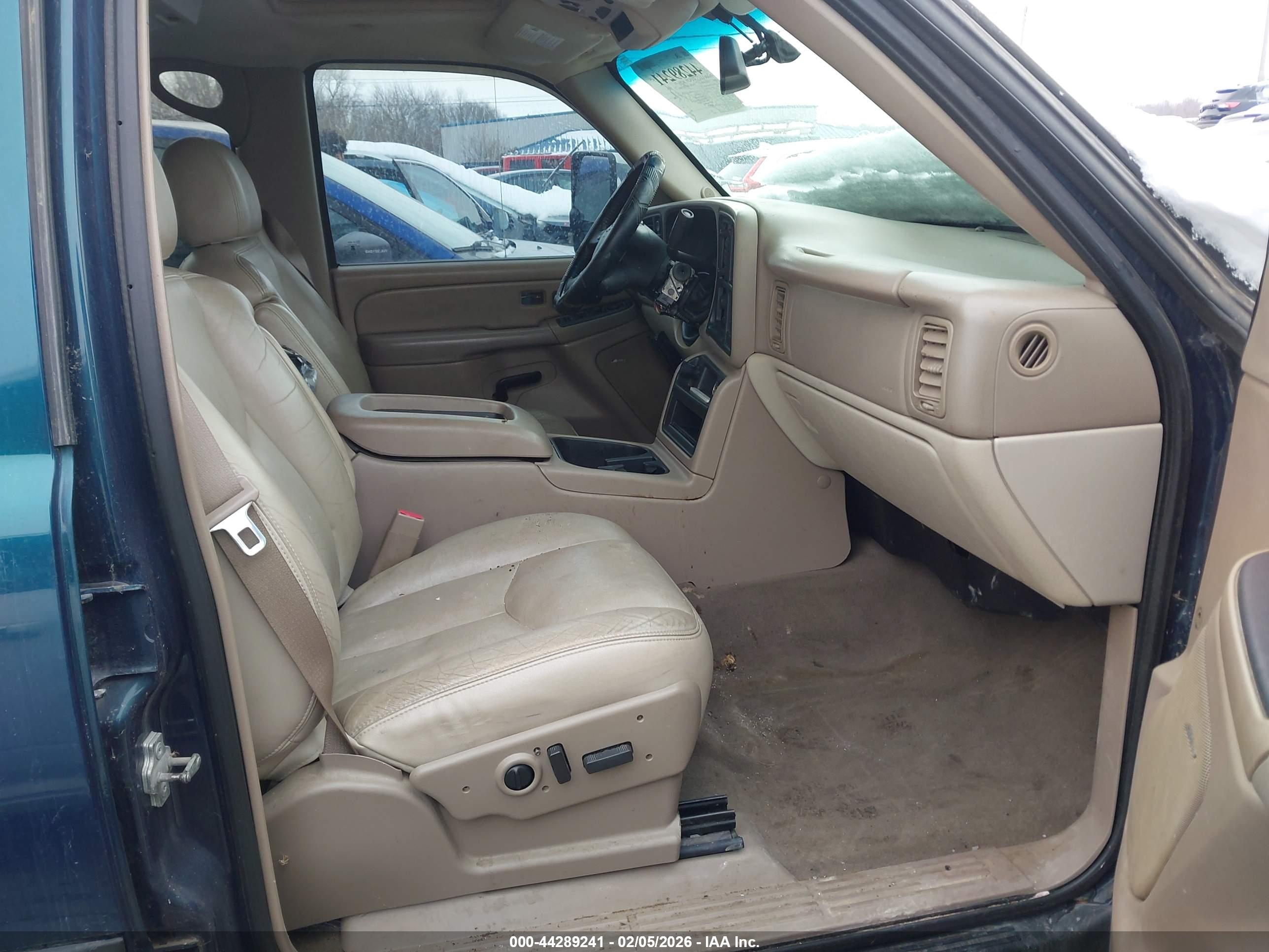 CHEVROLET AVALANCHE image 5