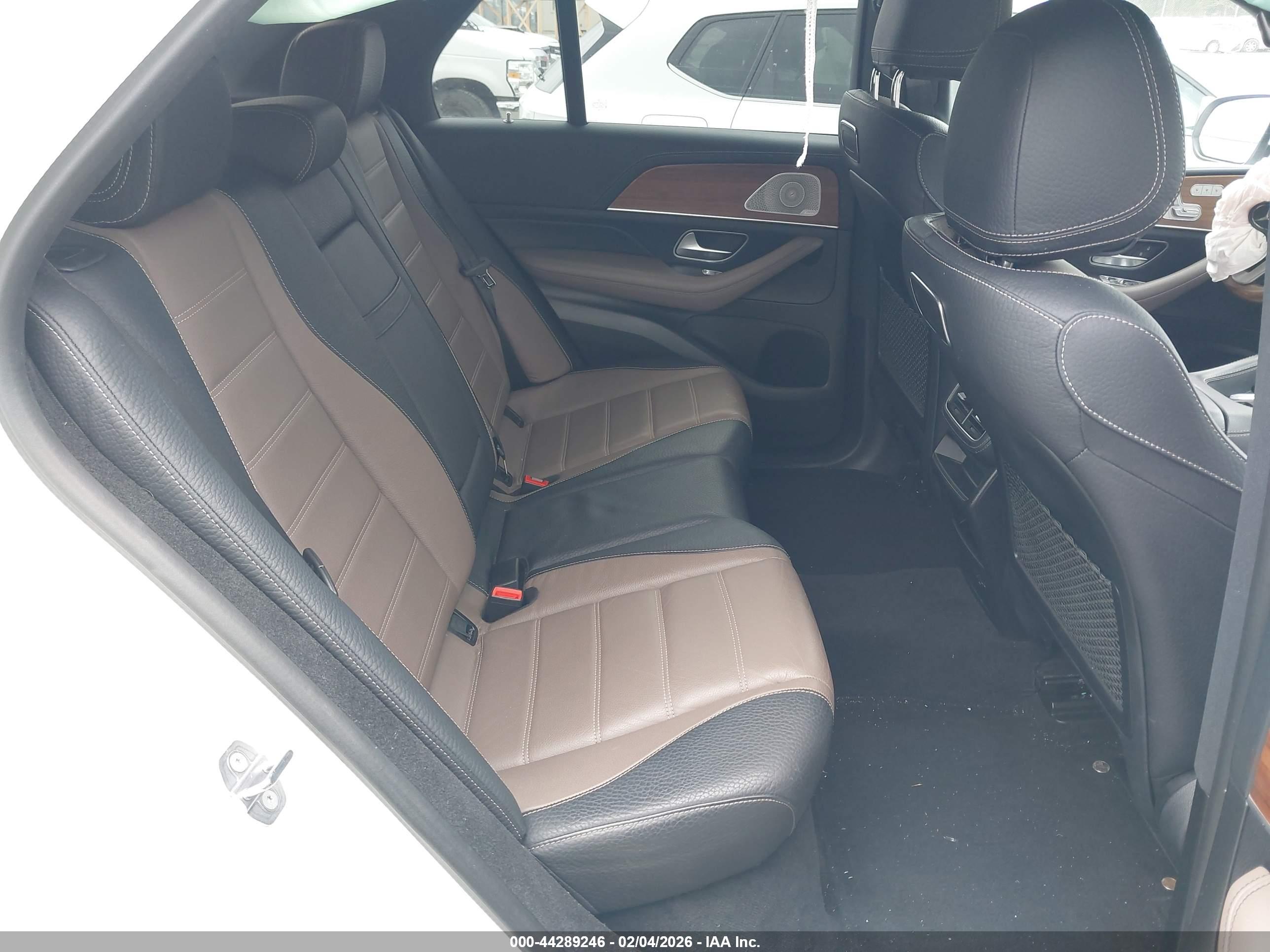 MERCEDES-BENZ GLE image 8