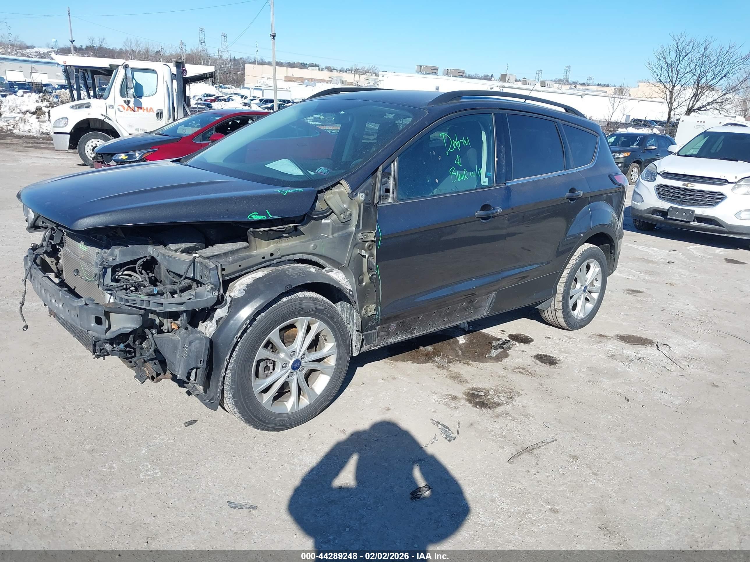 FORD ESCAPE image 2