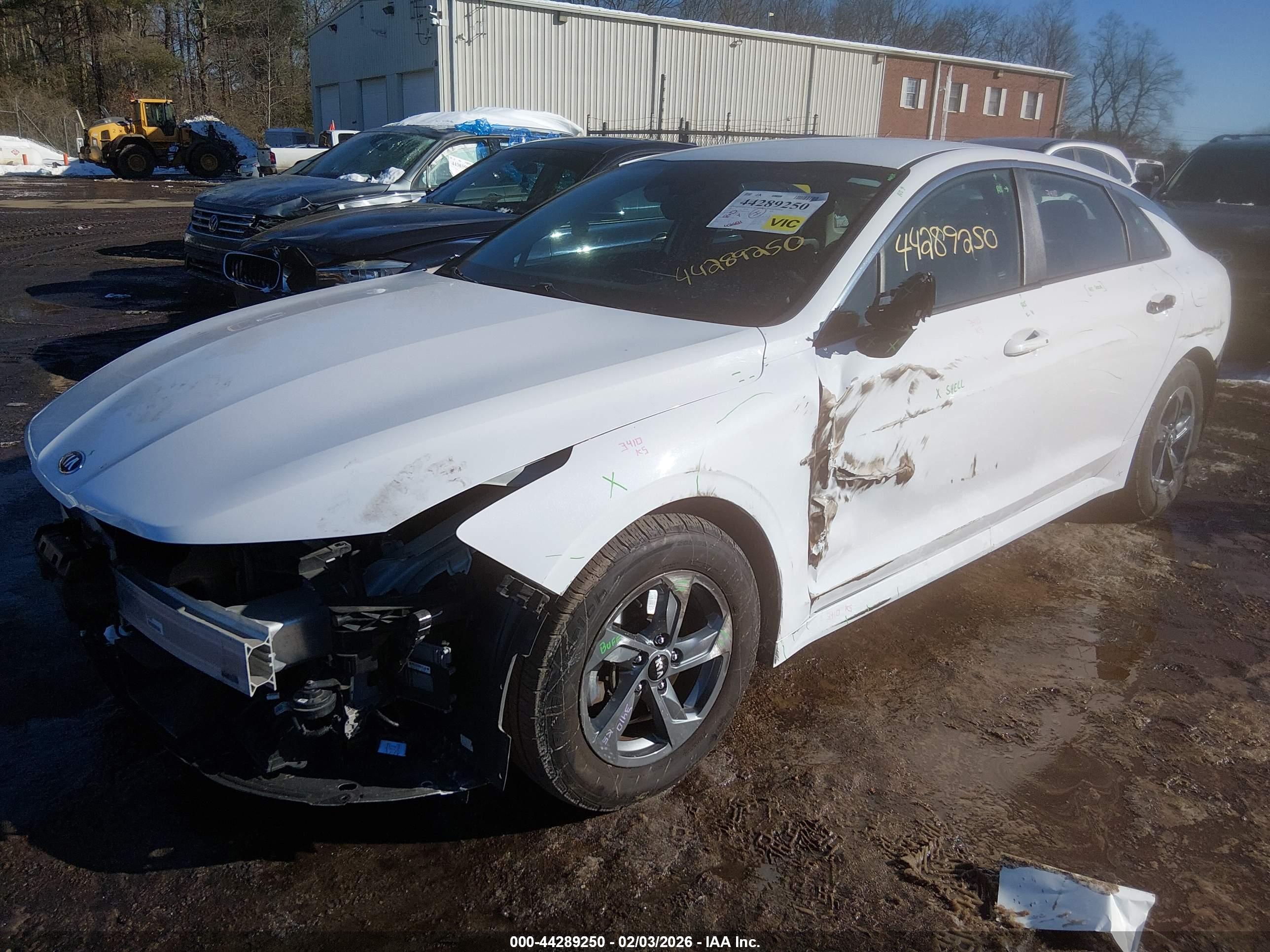 KIA K5 image 2