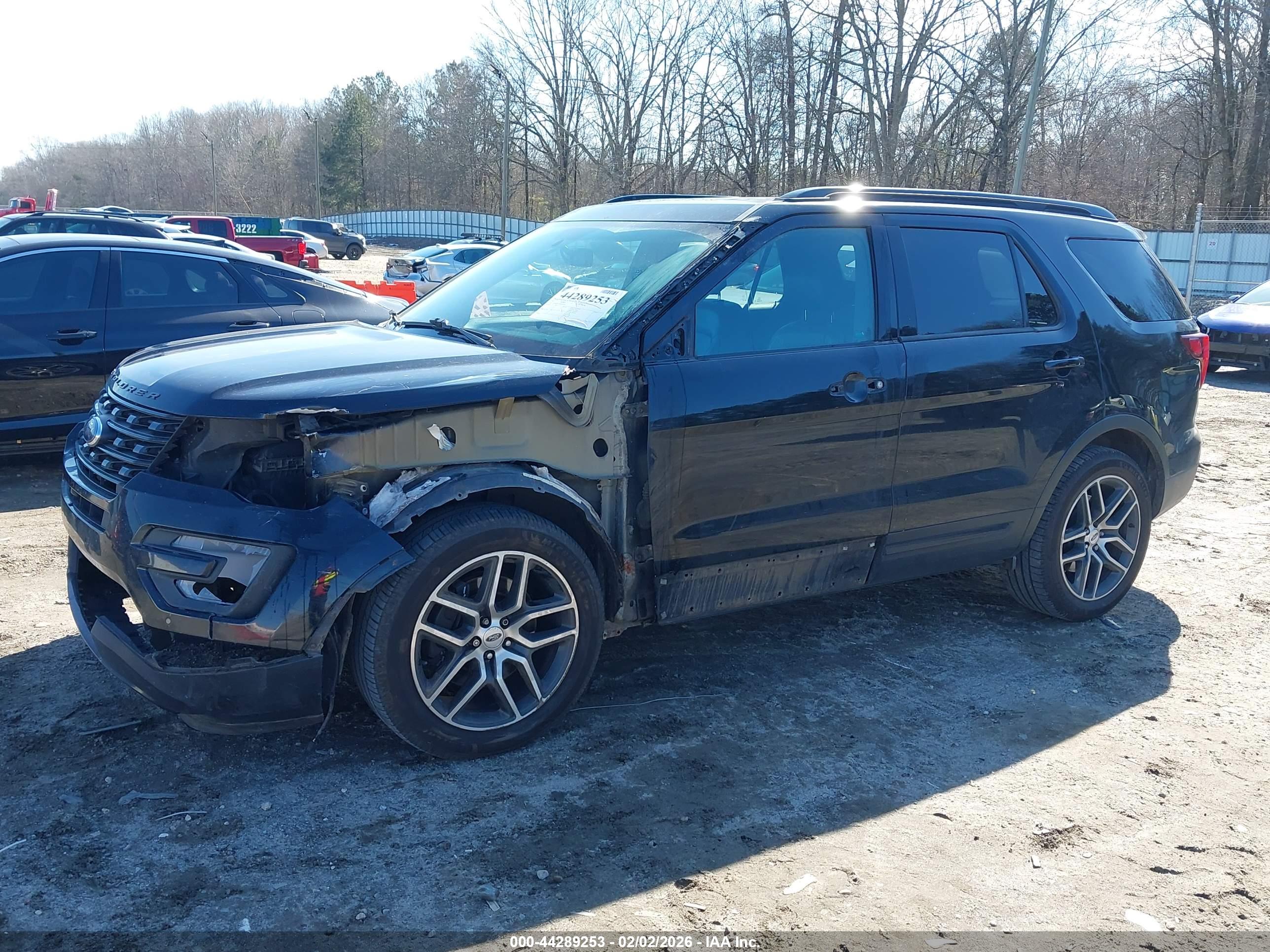 FORD EXPLORER image 6