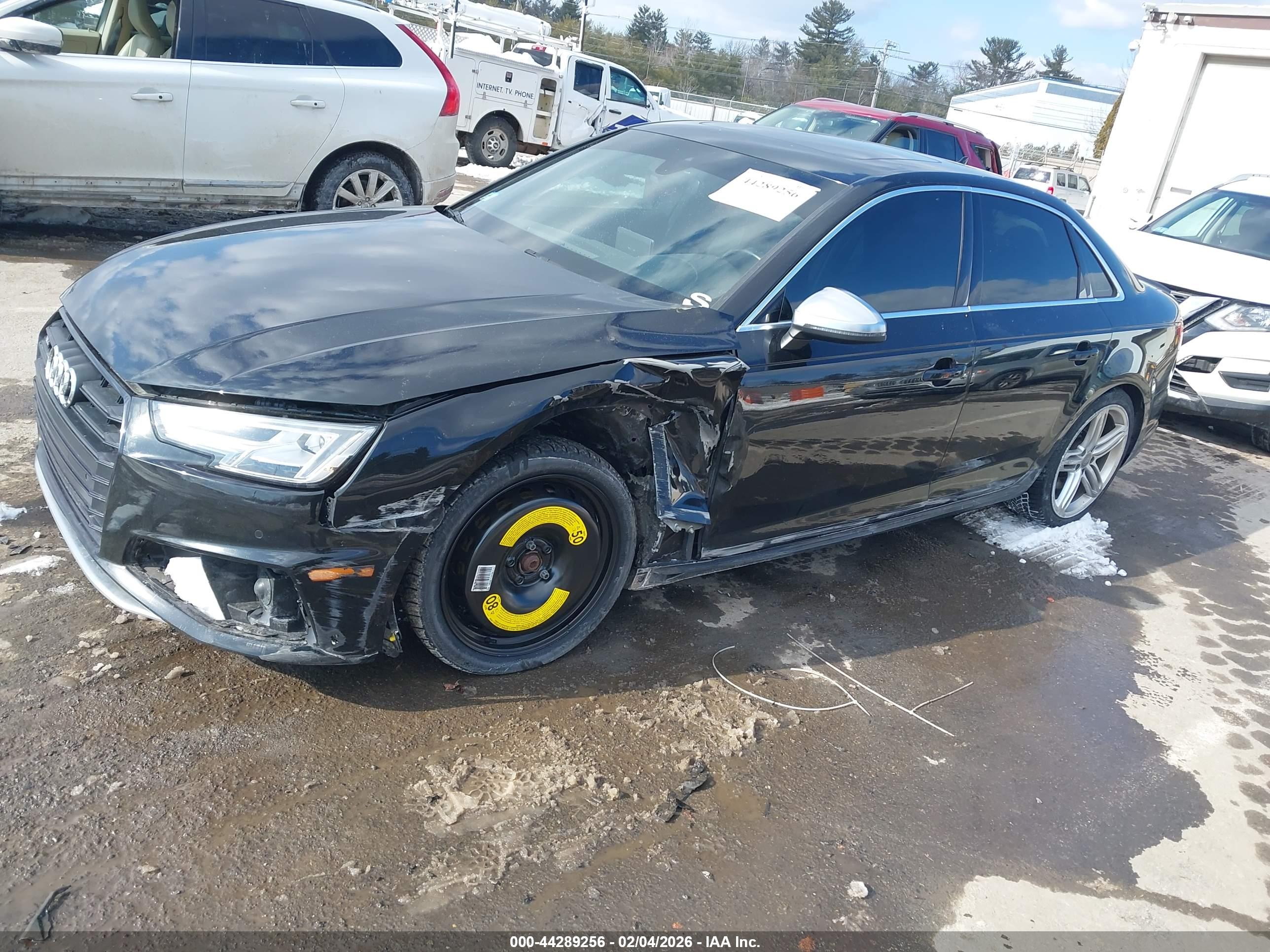 AUDI S4 image 2