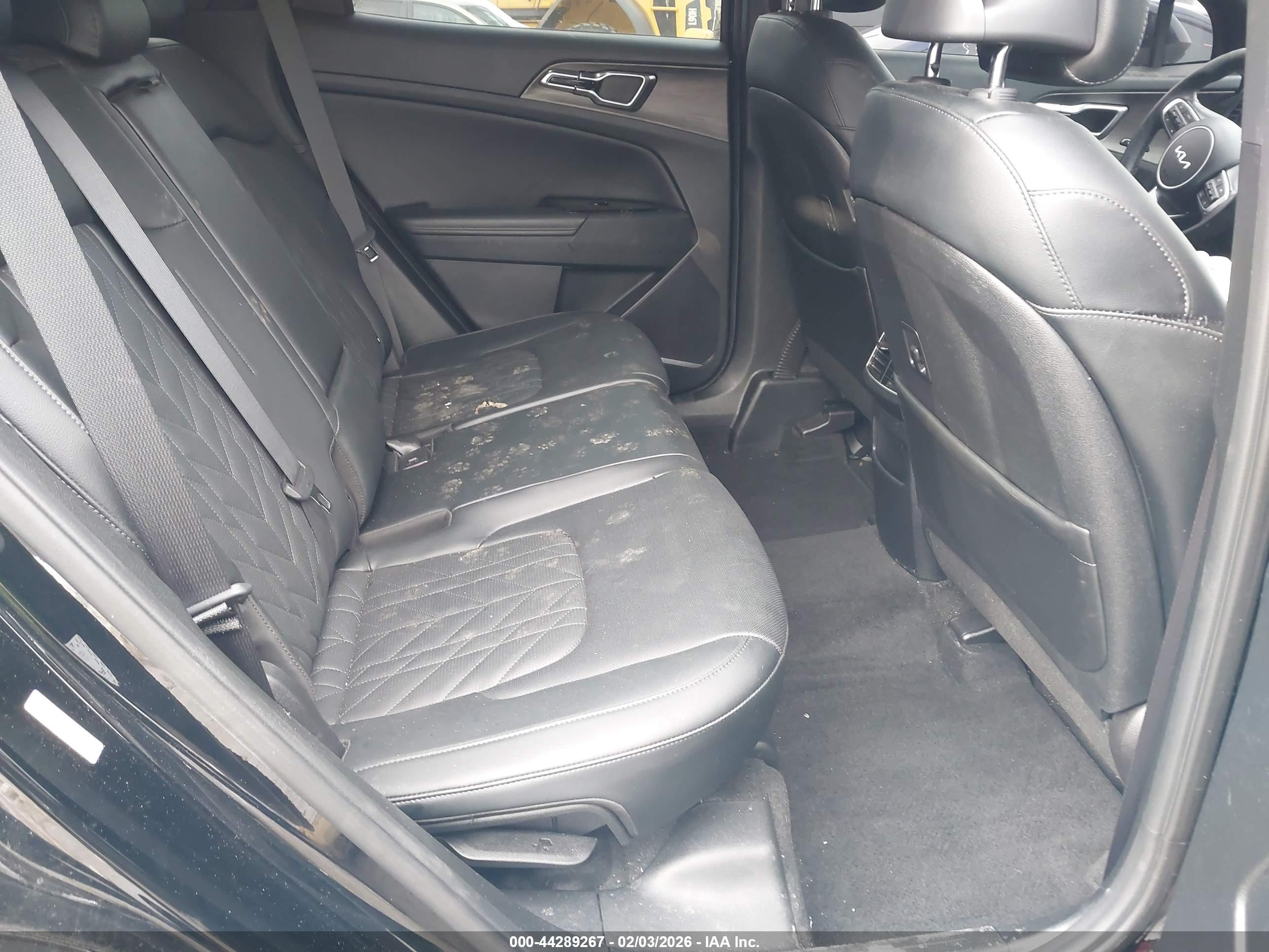 KIA SPORTAGE image 8