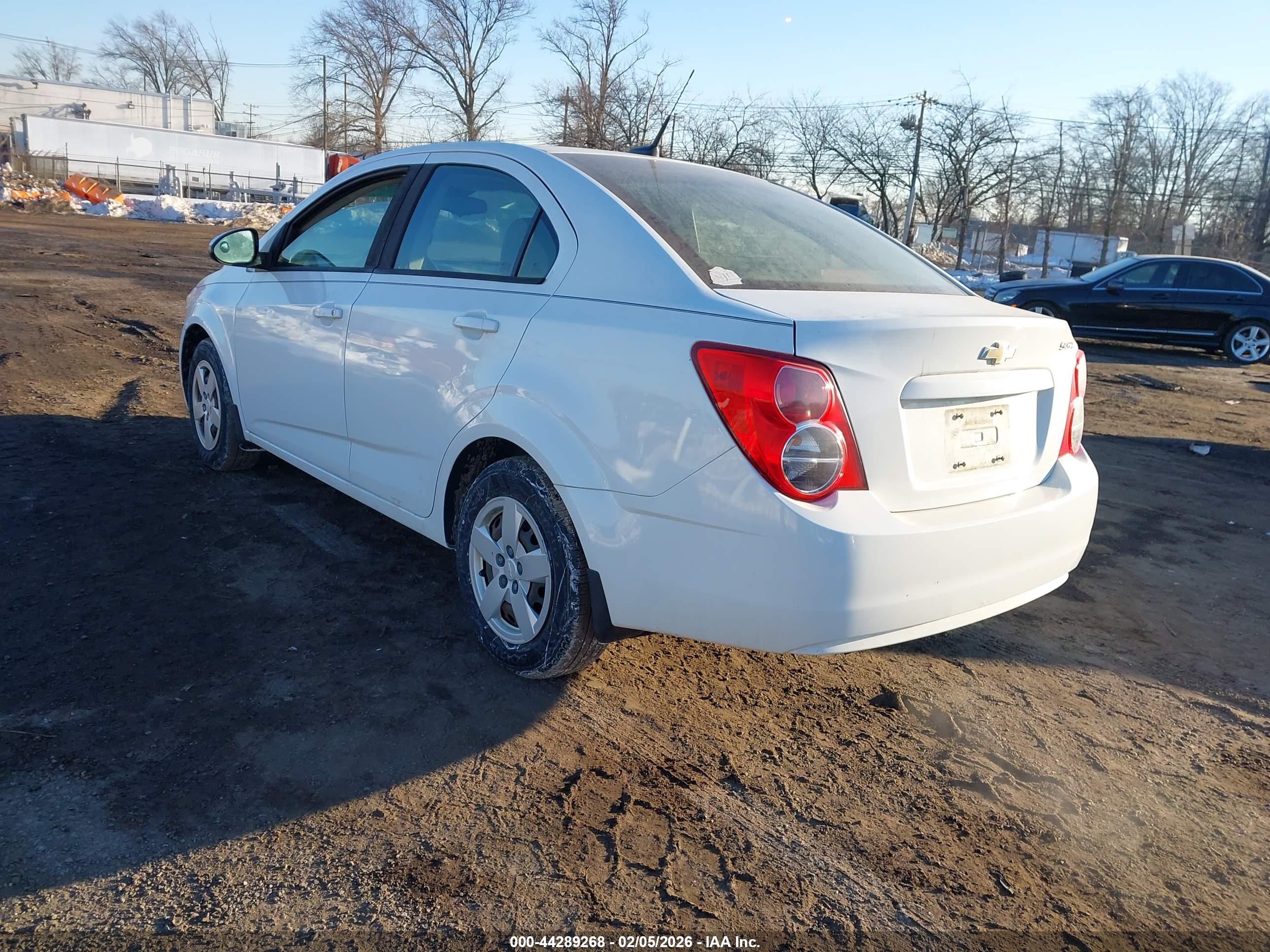 CHEVROLET SONIC image 3