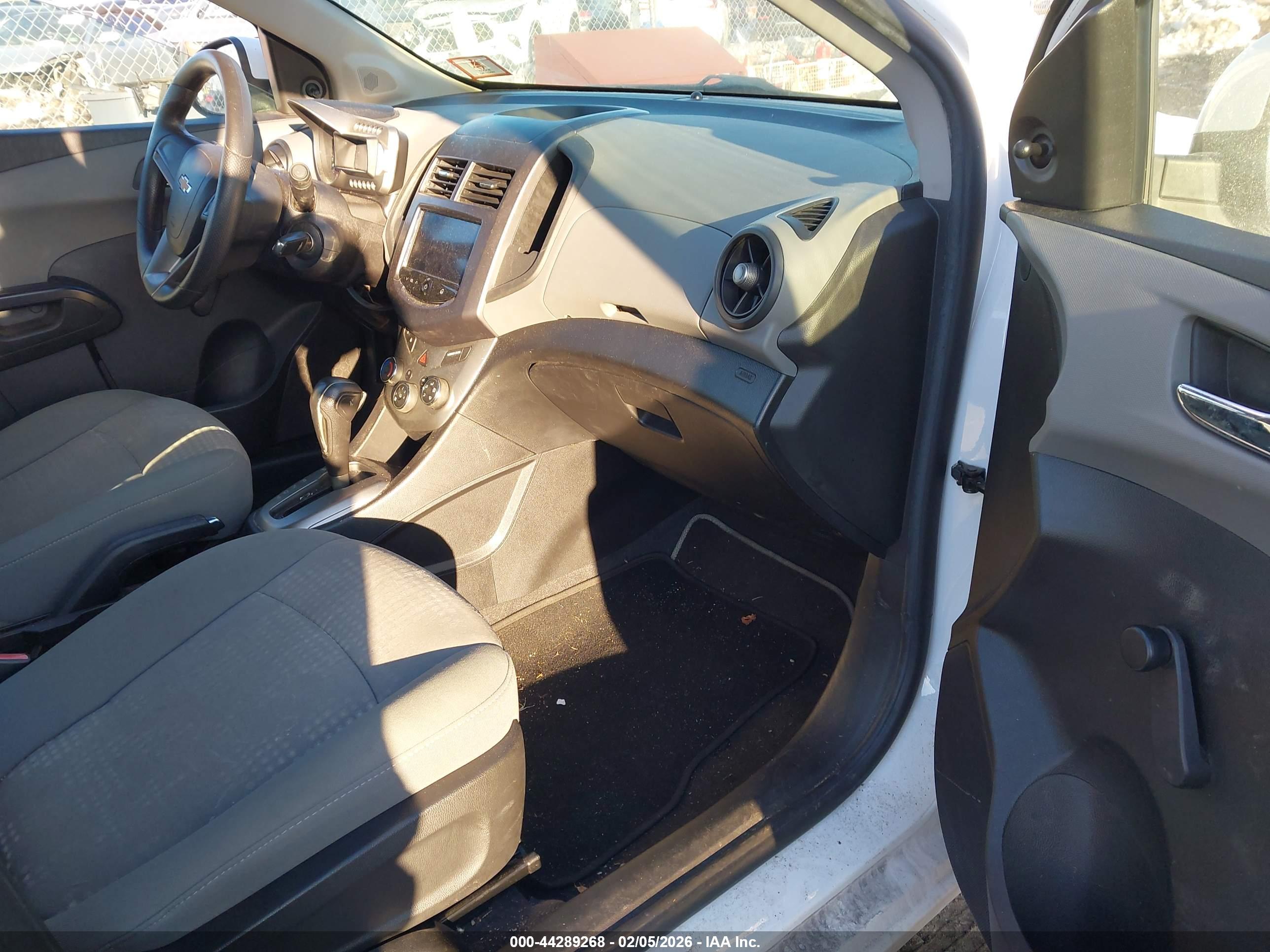 CHEVROLET SONIC image 5