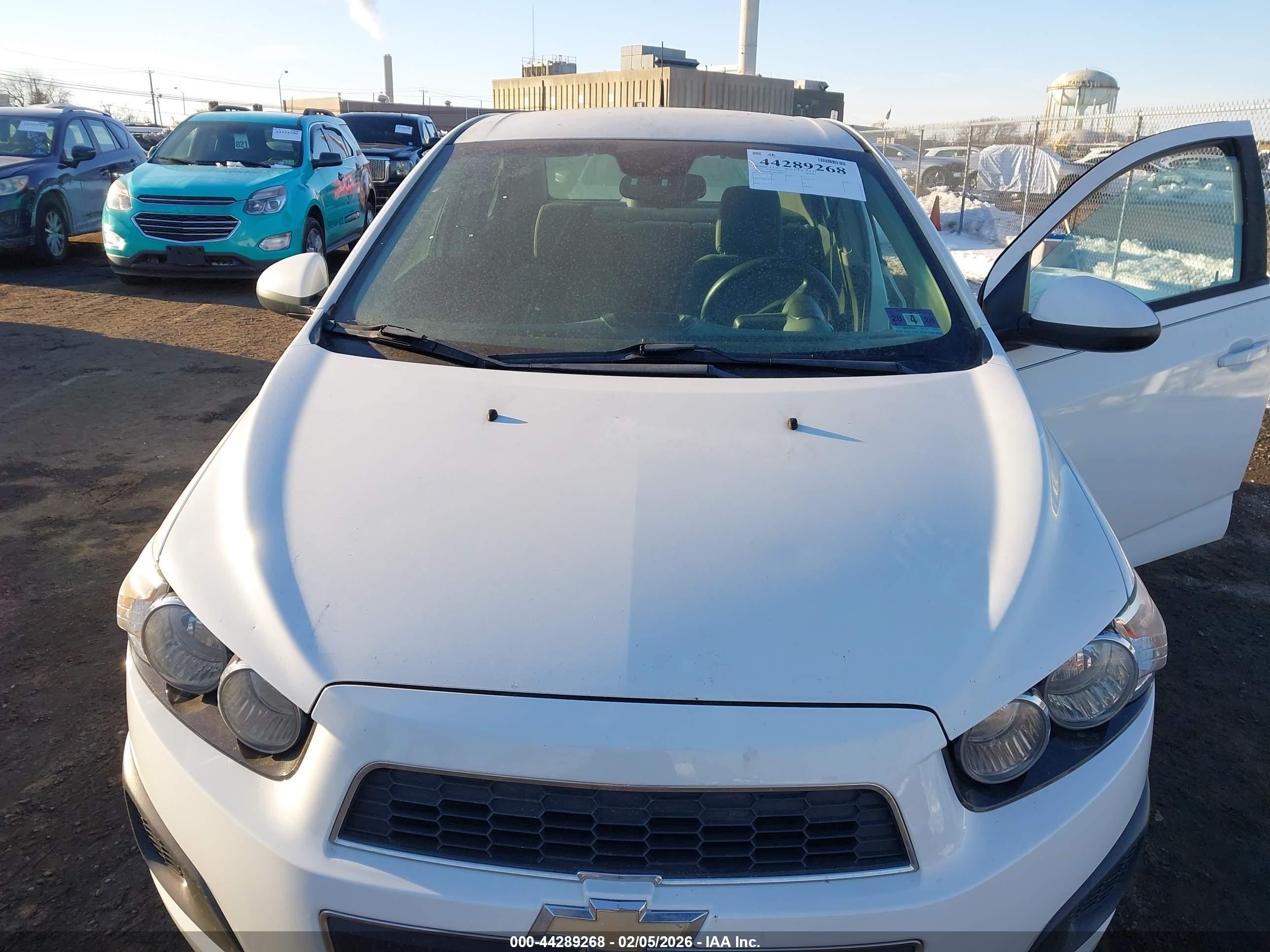 CHEVROLET SONIC image 6