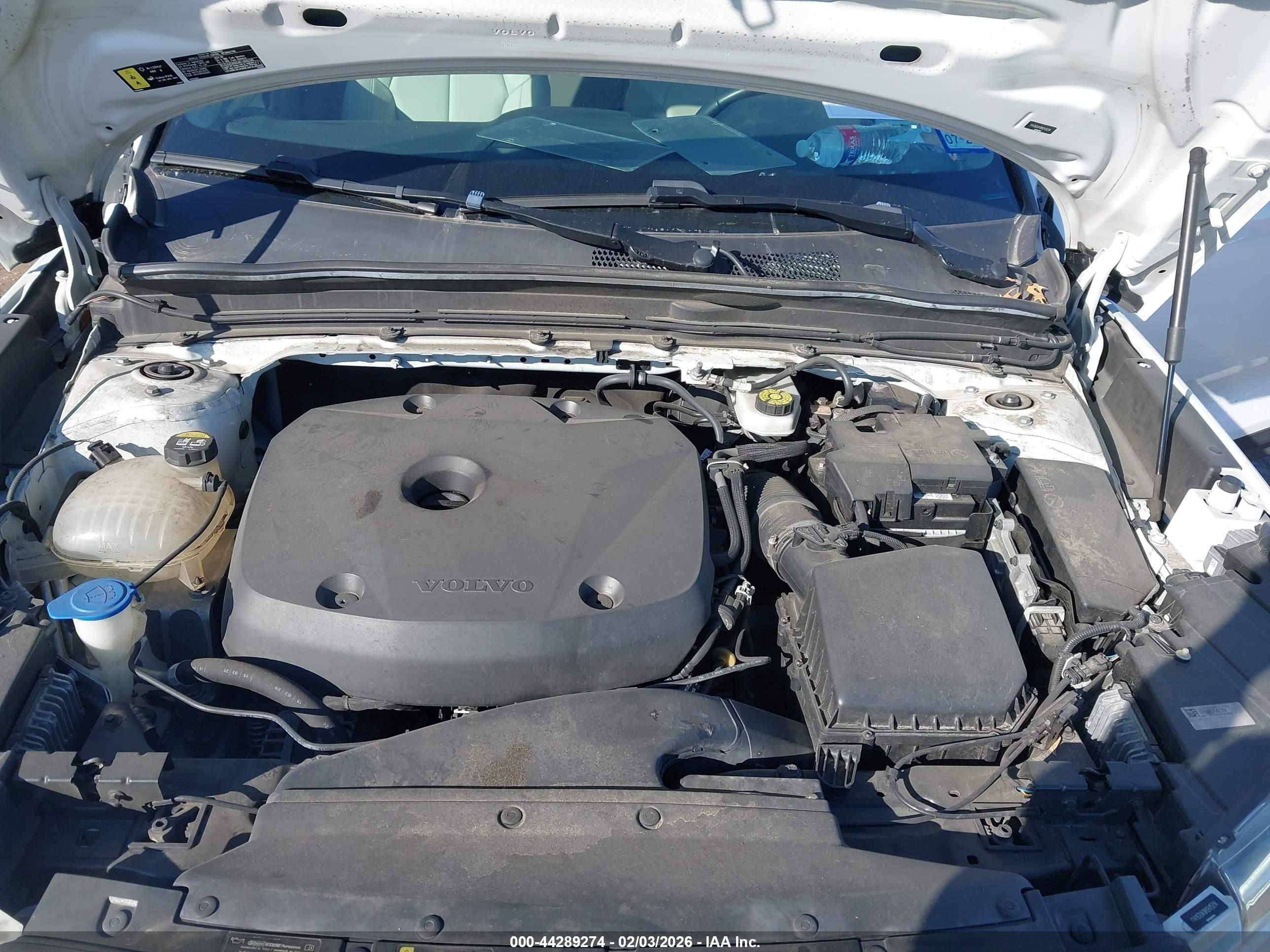 VOLVO XC40 image 10