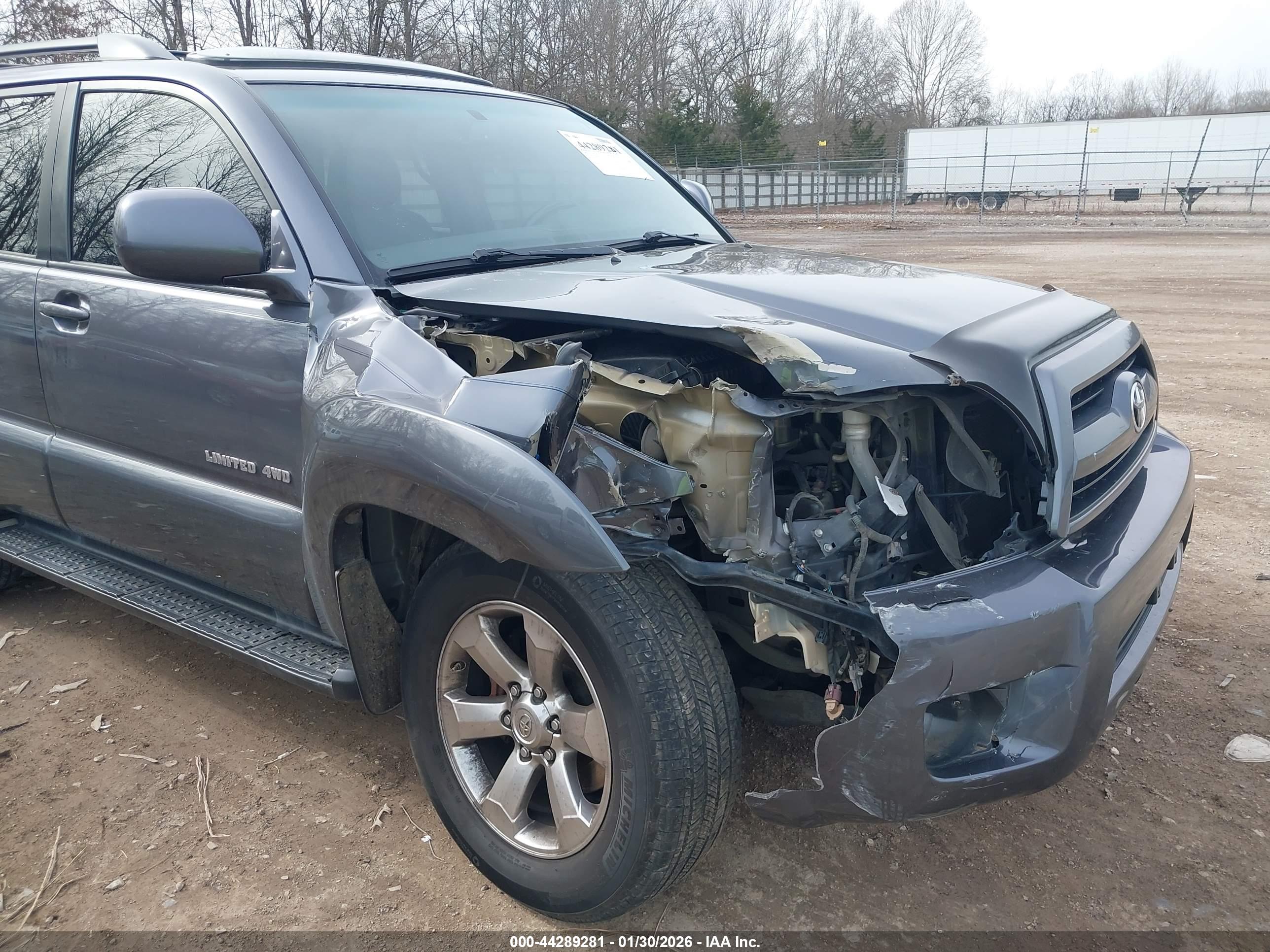 TOYOTA 4RUNNER image 6