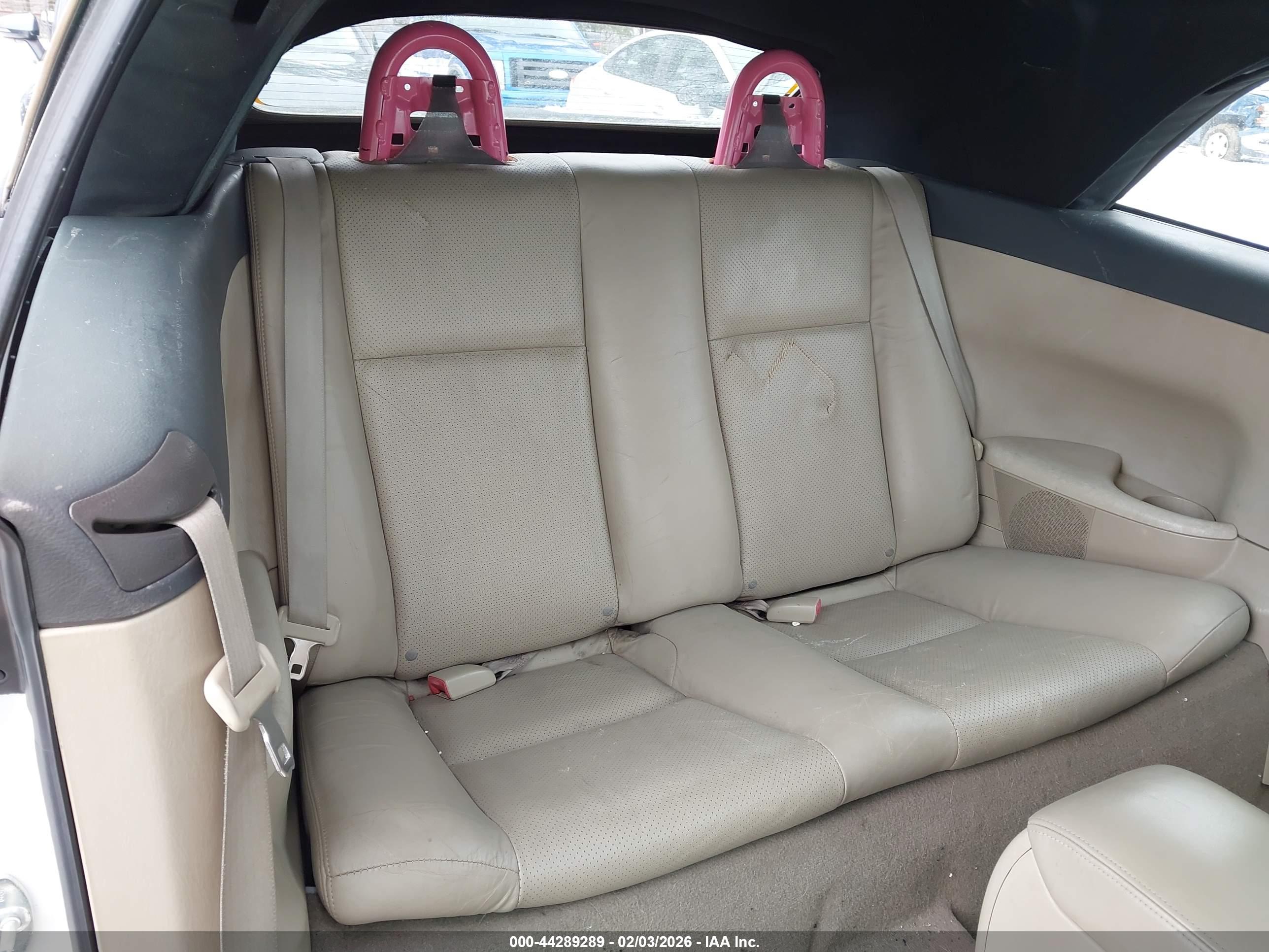 TOYOTA CAMRY image 8