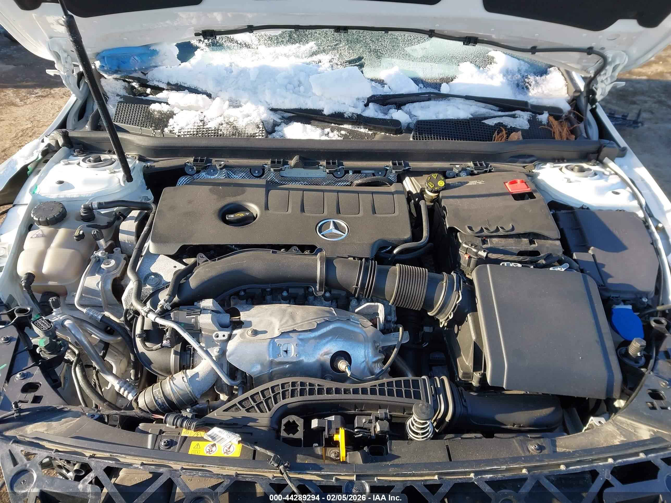 MERCEDES-BENZ CLA image 10