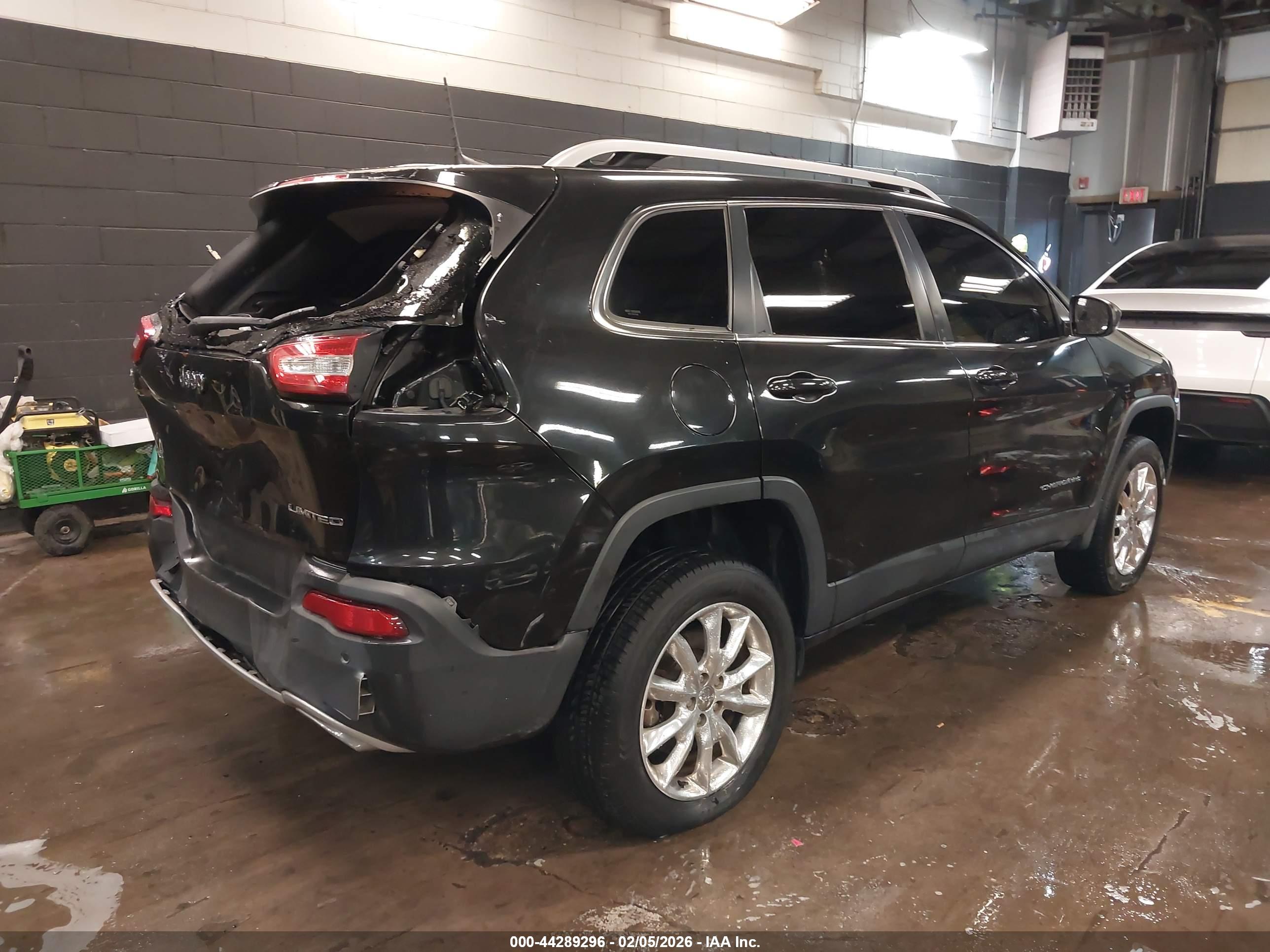 JEEP CHEROKEE image 4