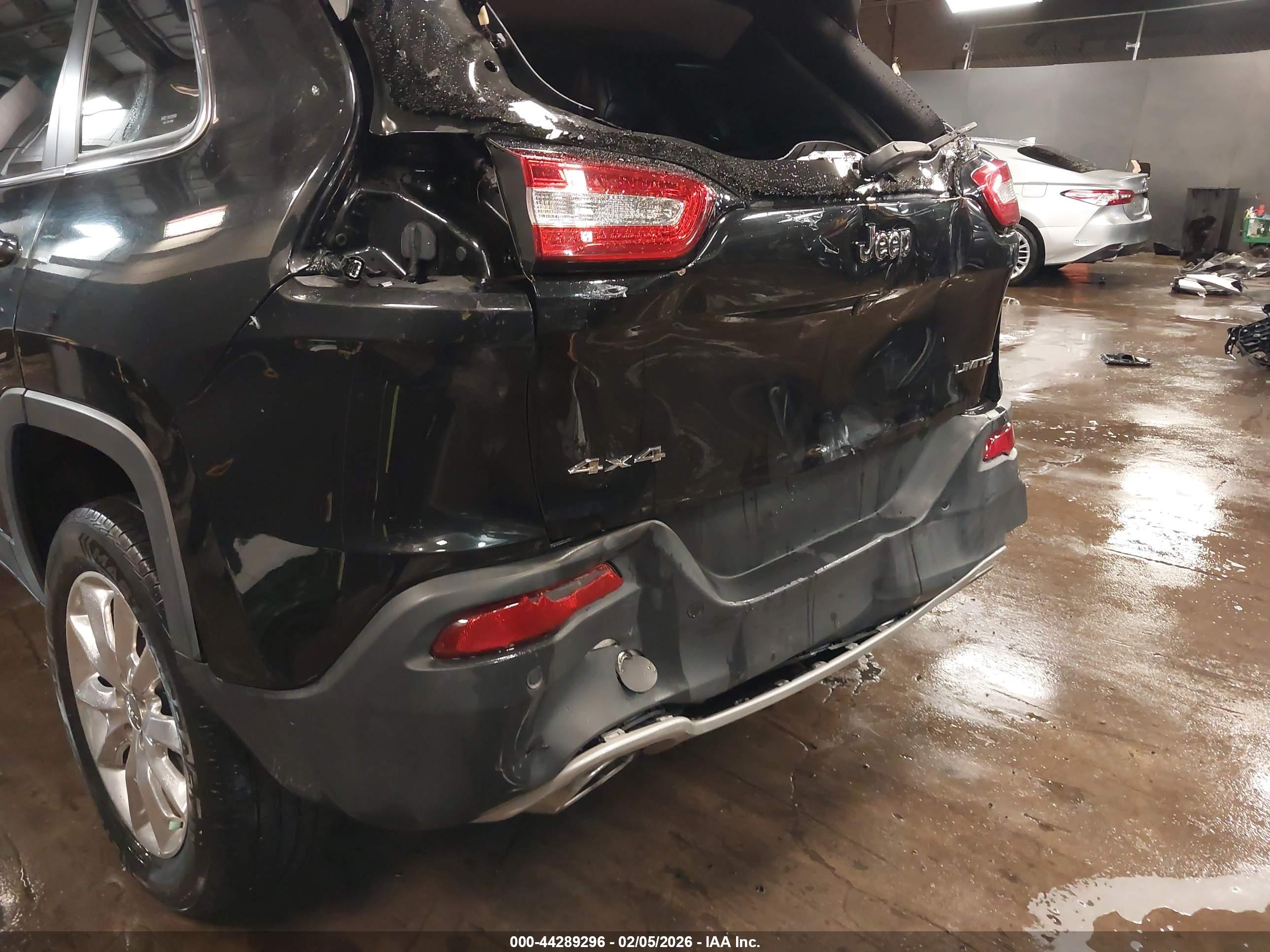 JEEP CHEROKEE image 6