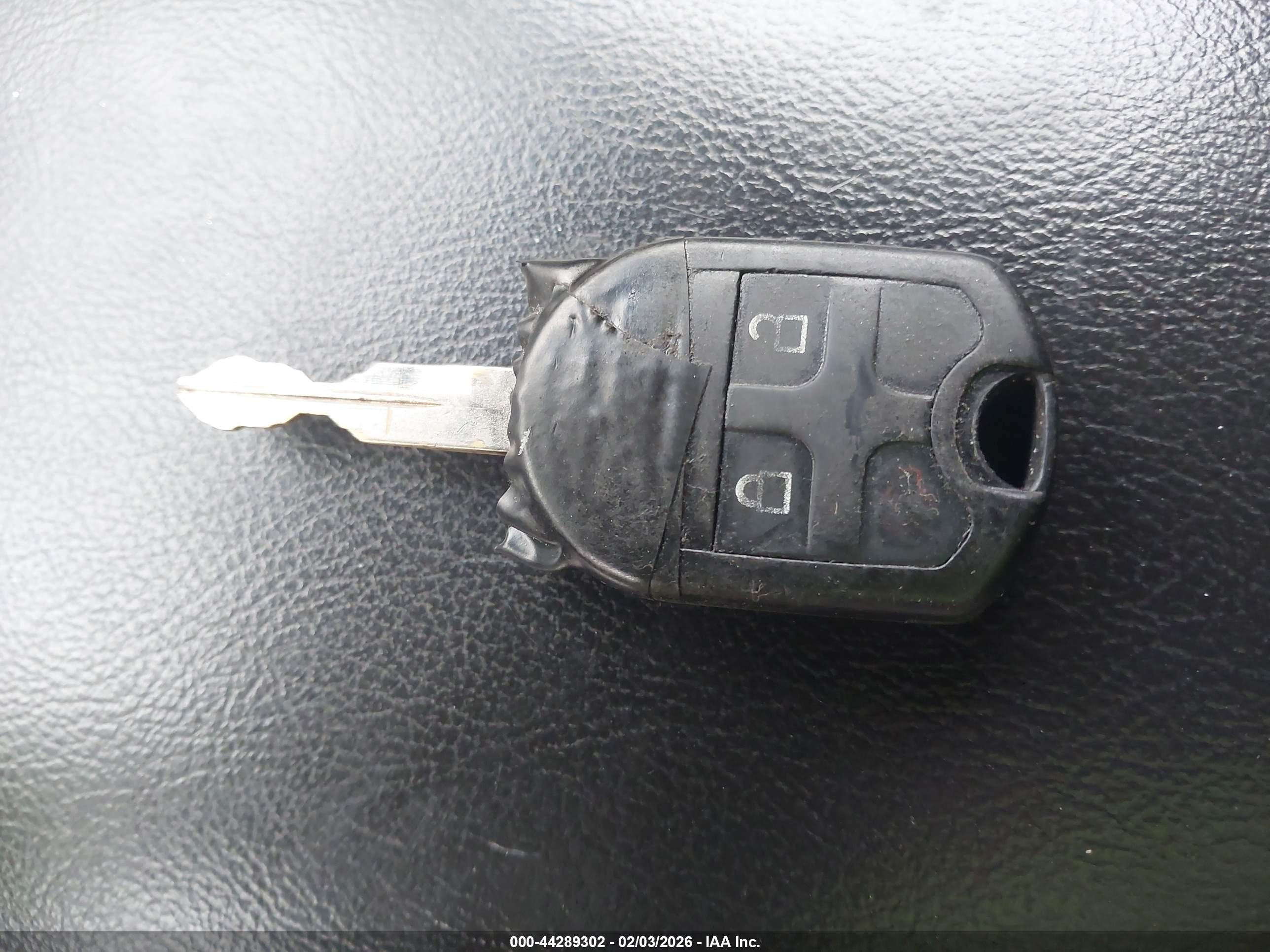 FORD EXPLORER image 11