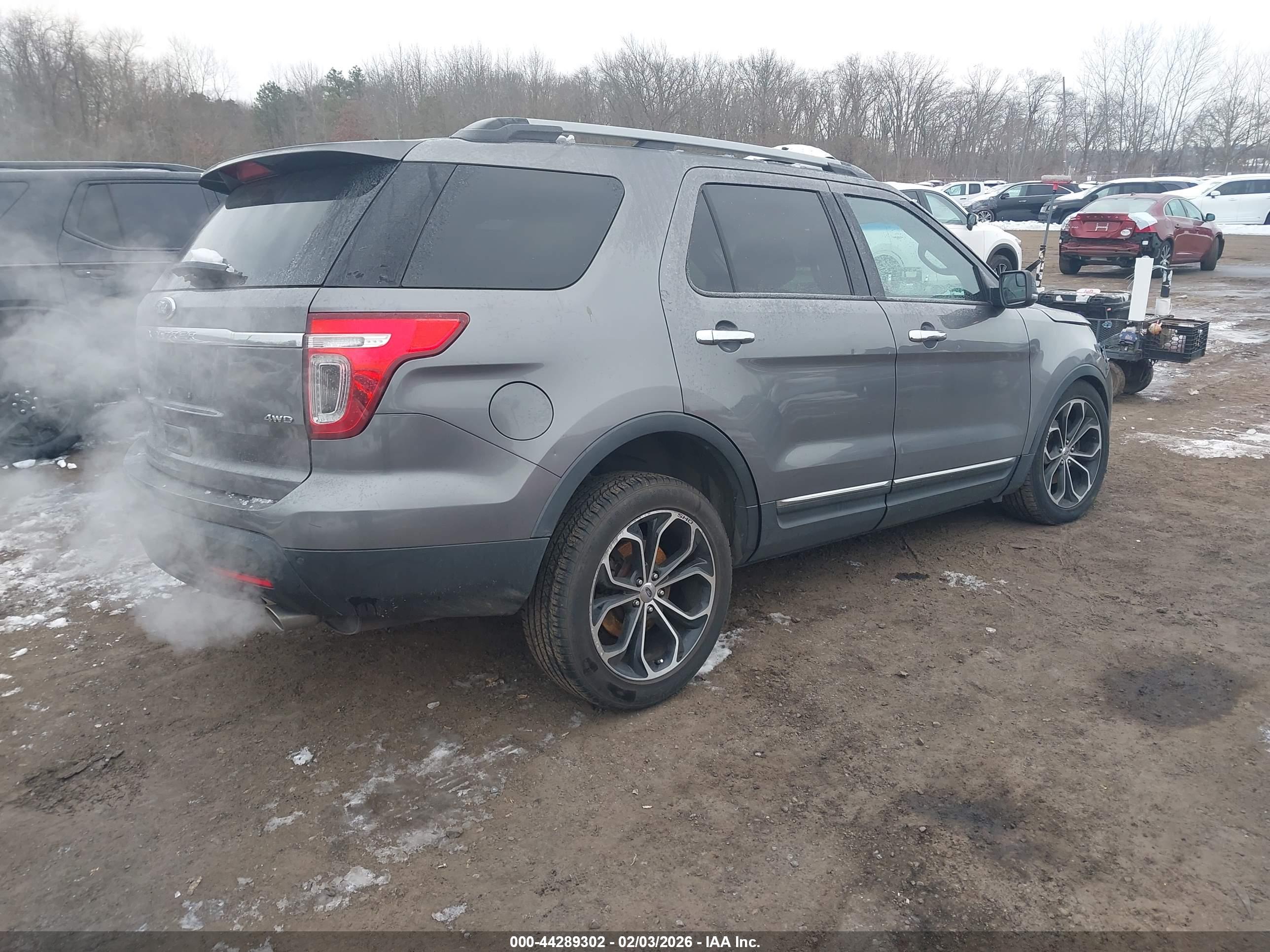 FORD EXPLORER image 4