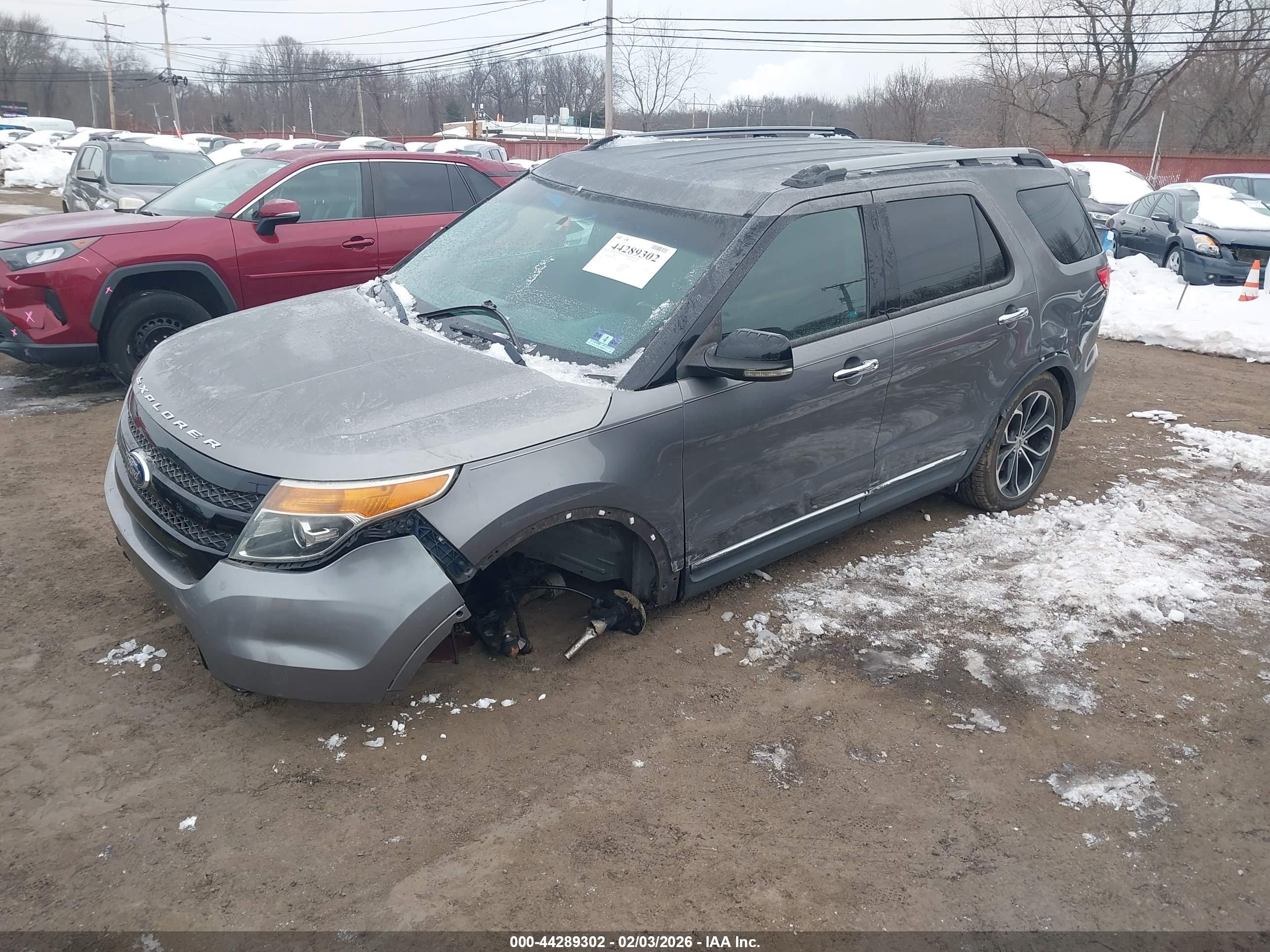 FORD EXPLORER image 6