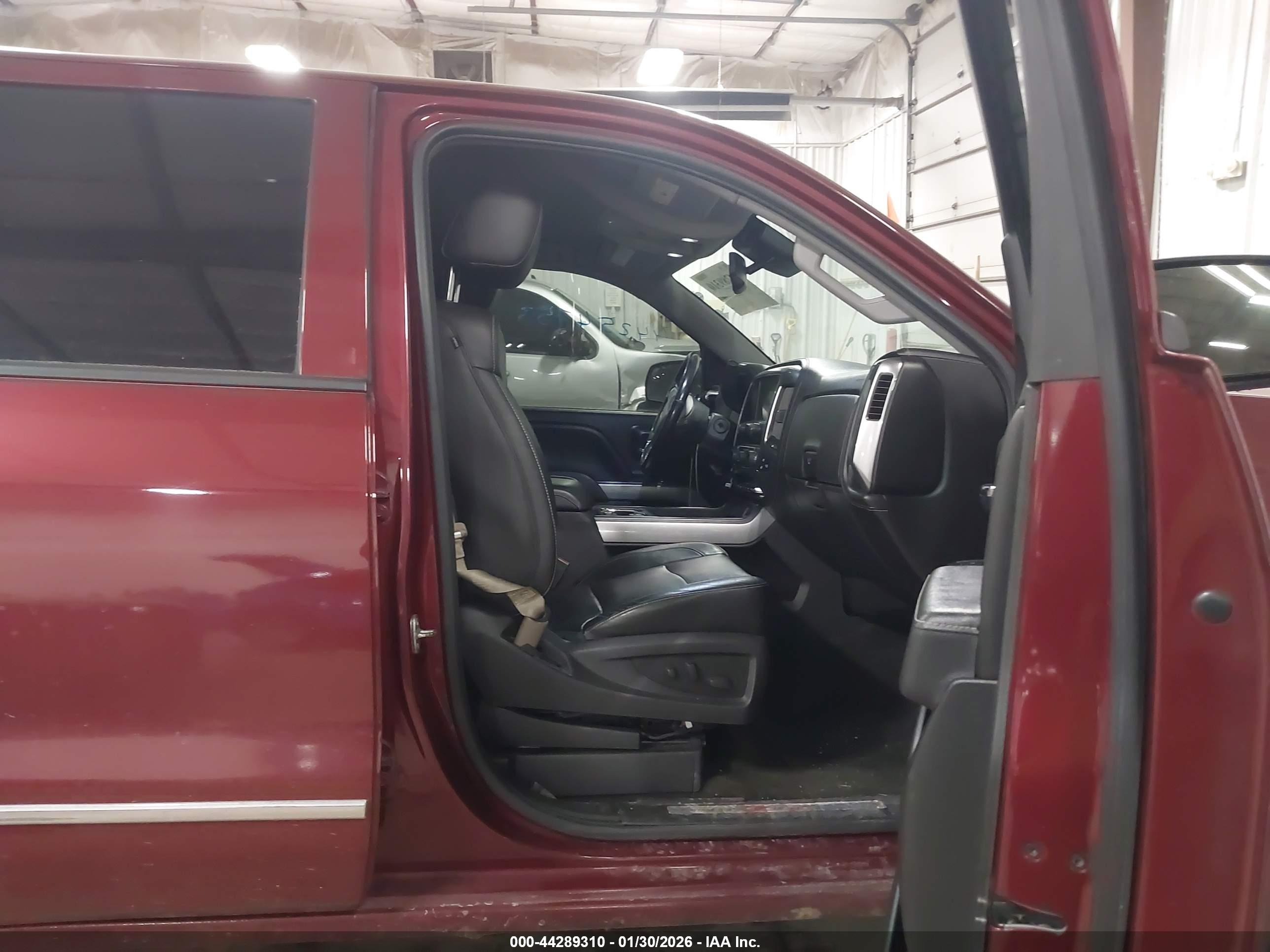 CHEVROLET SILVERADO image 5