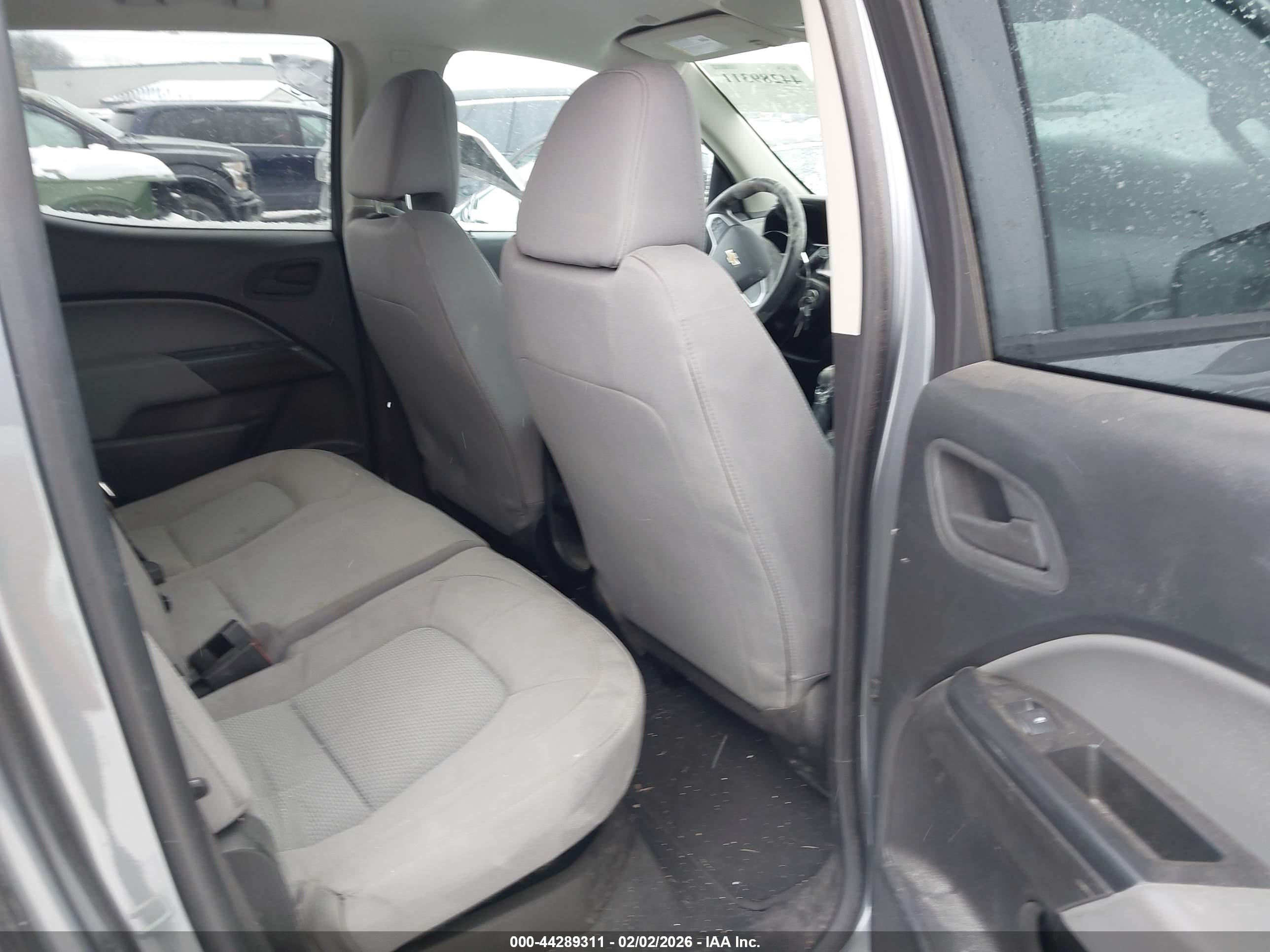 CHEVROLET COLORADO image 8