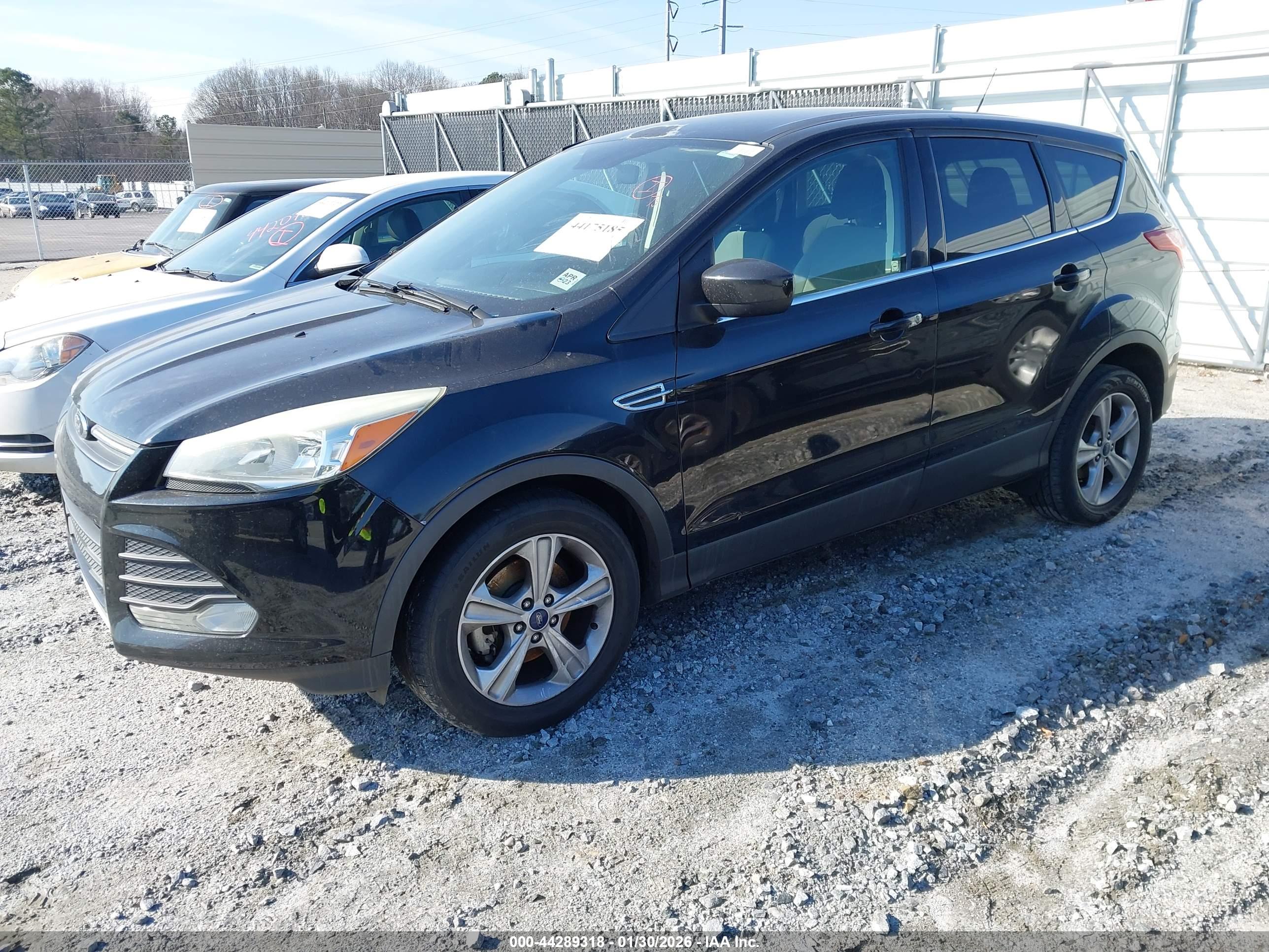 FORD ESCAPE image 2