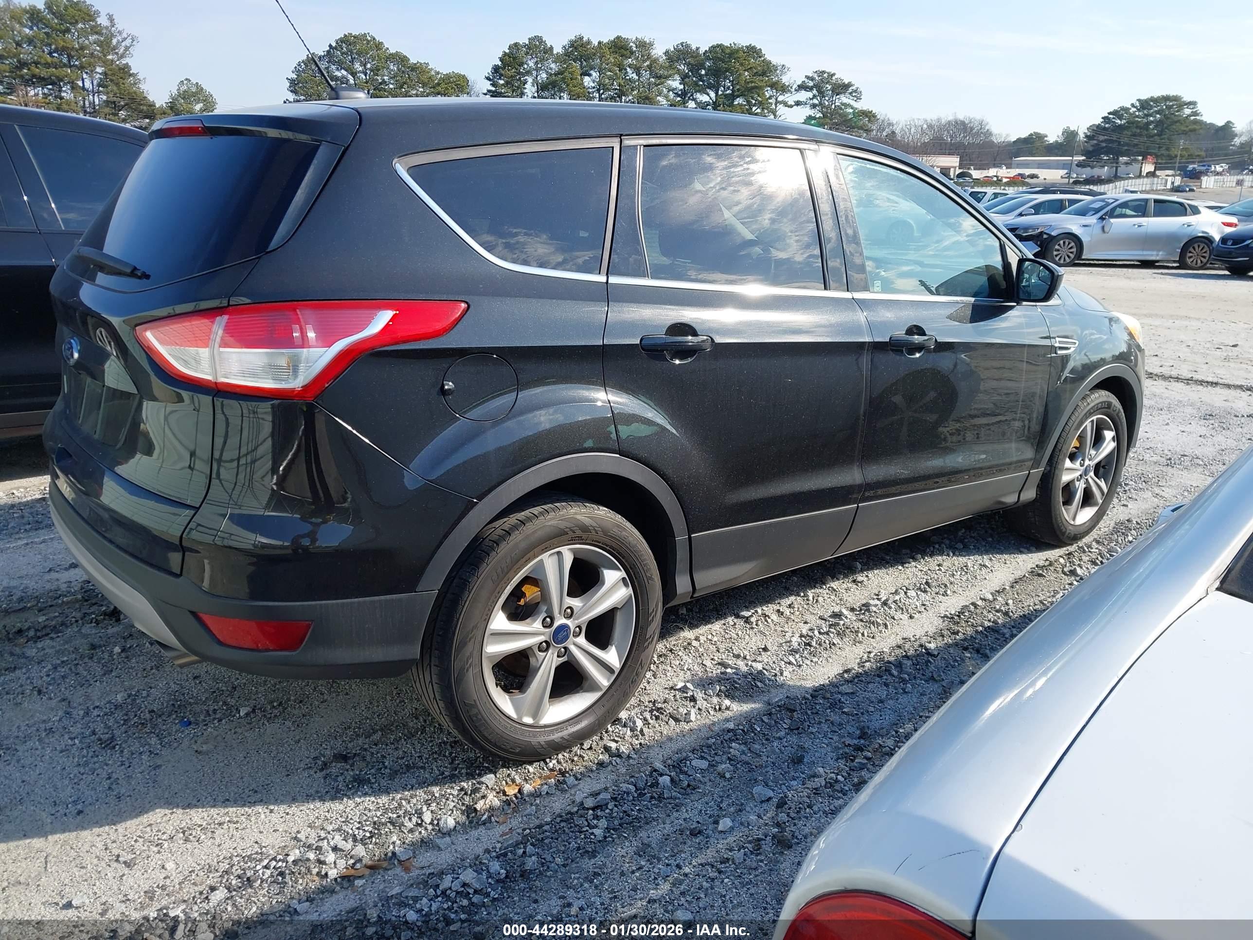 FORD ESCAPE image 4