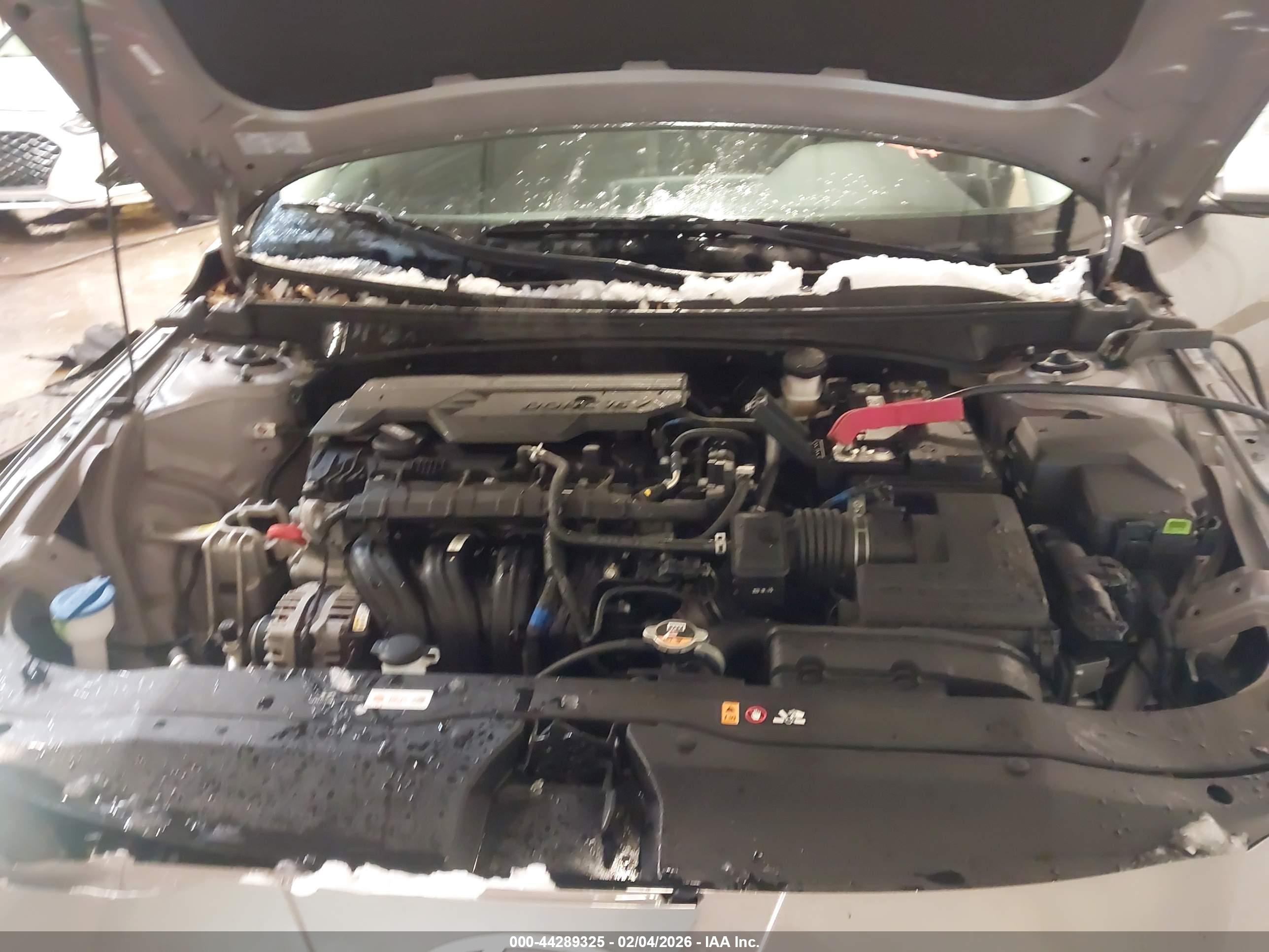 HYUNDAI ELANTRA image 10