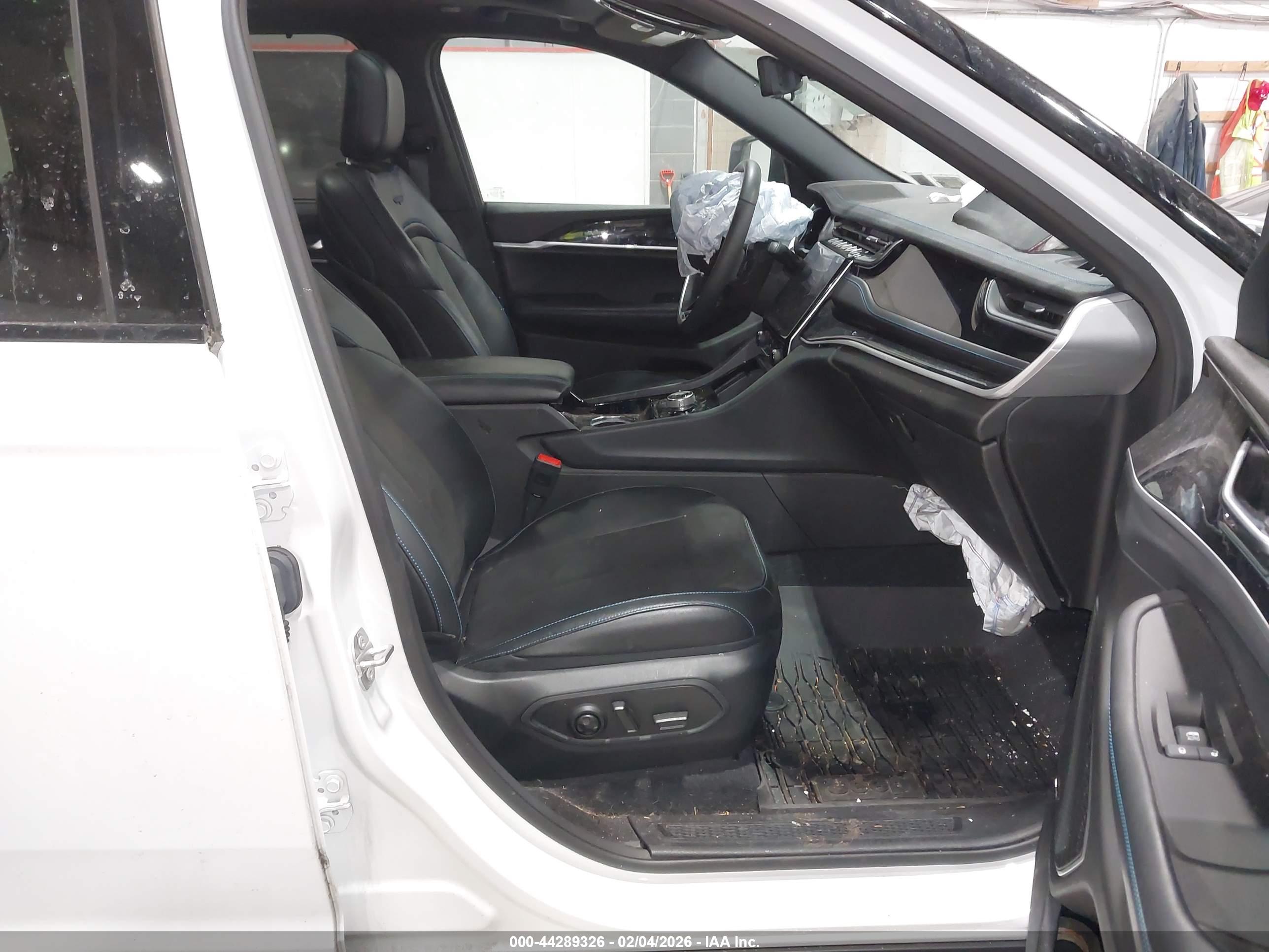 JEEP GRAND image 5