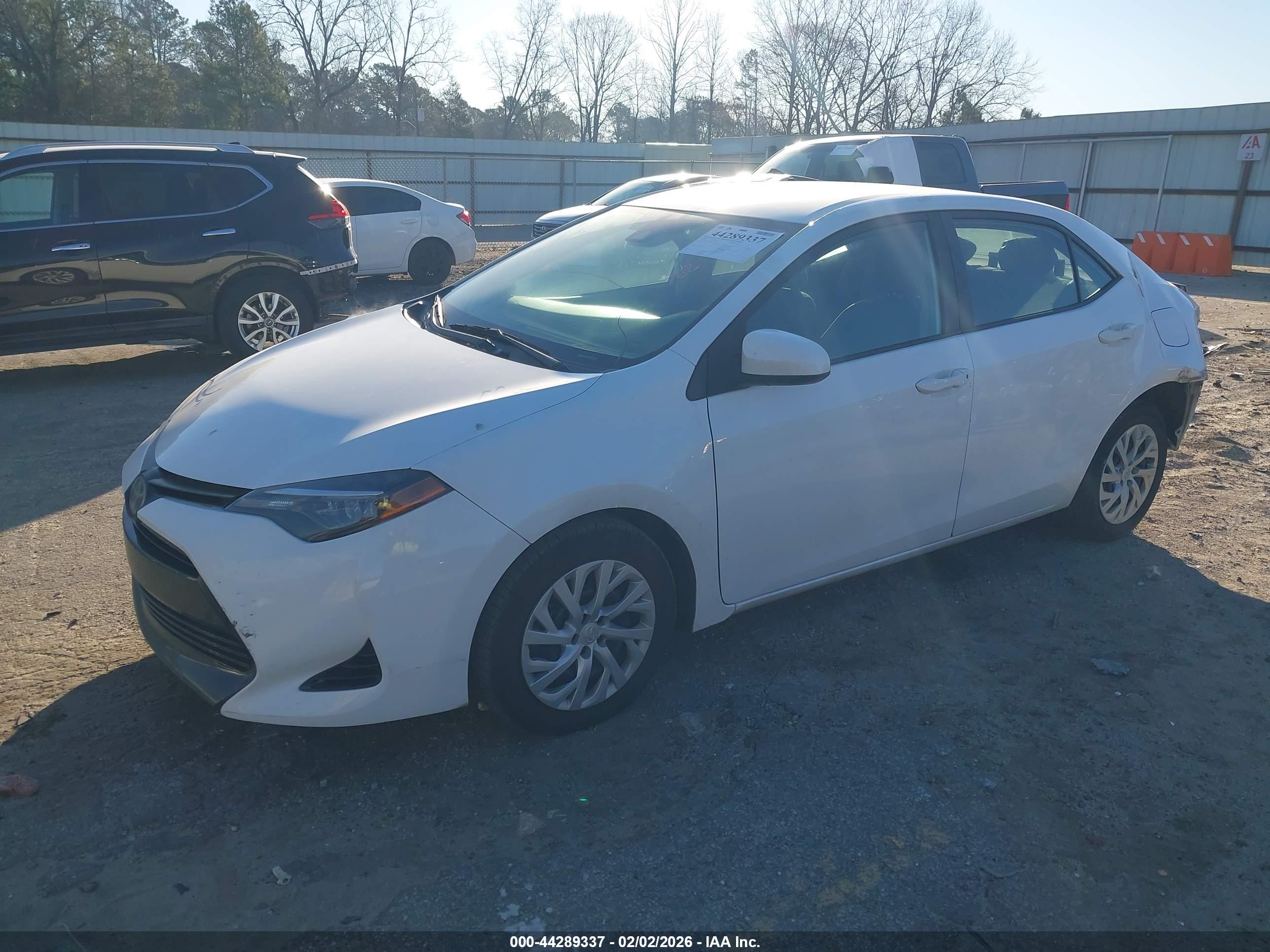 TOYOTA COROLLA image 2