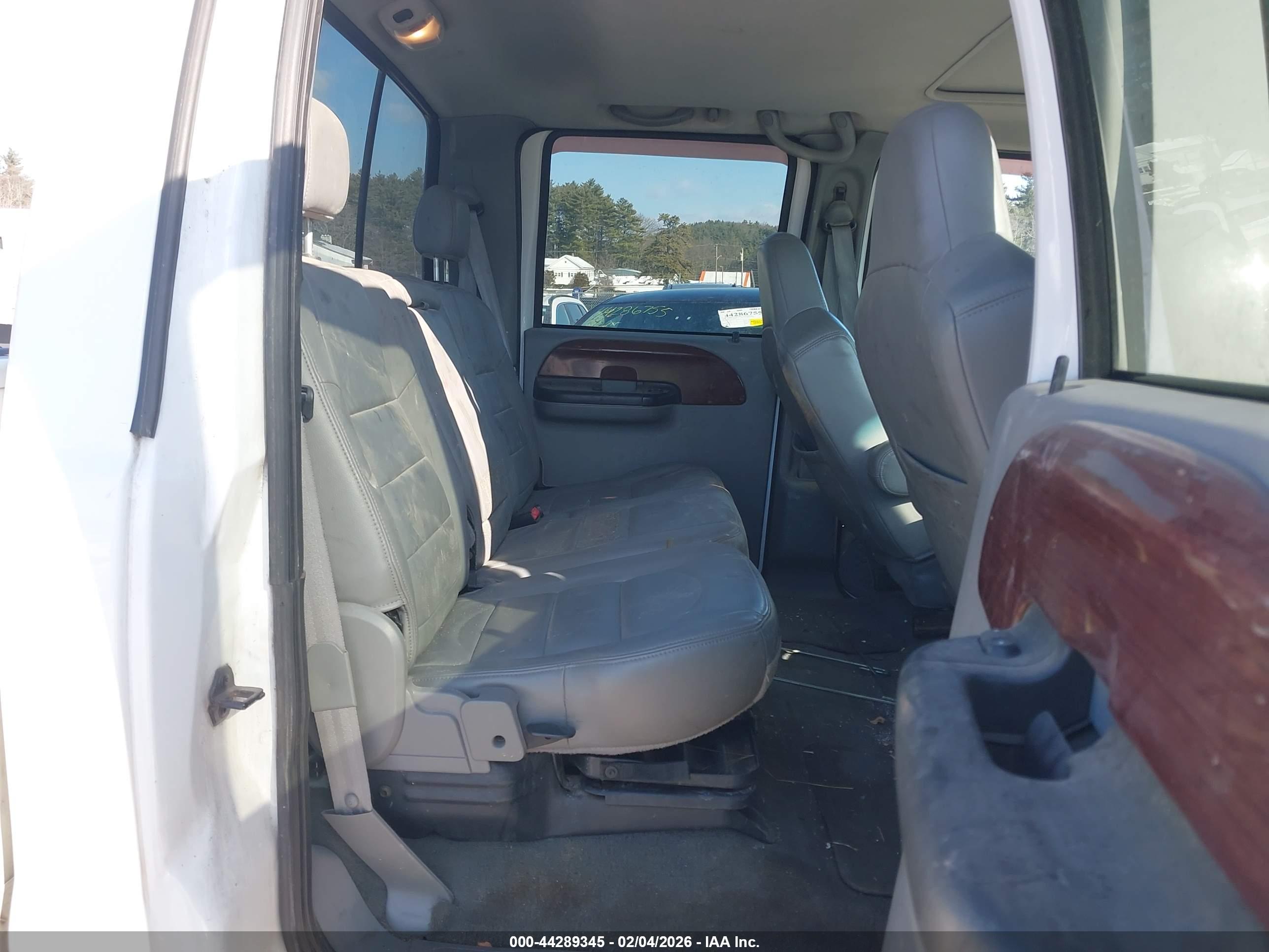 FORD F-350 image 8