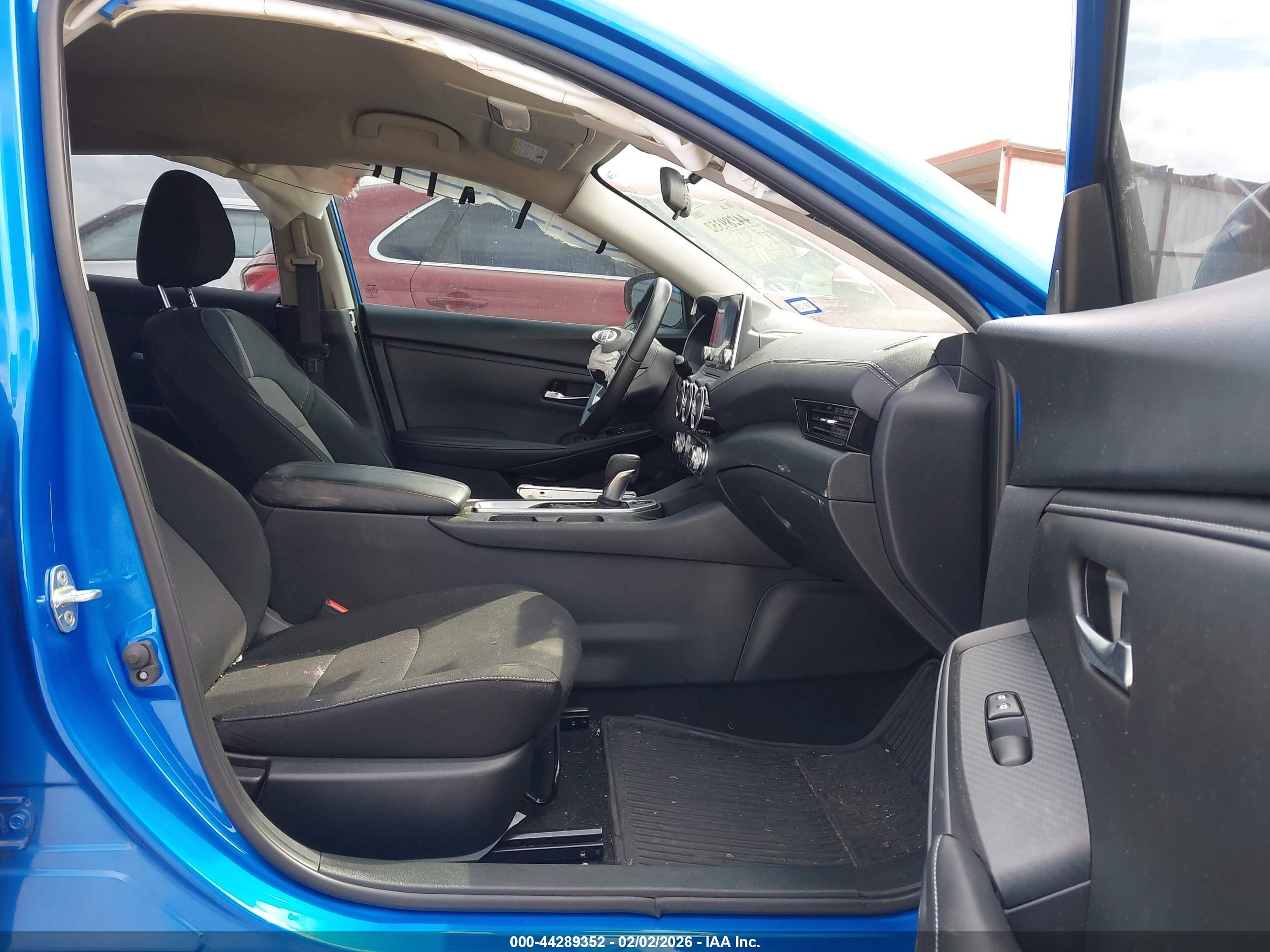 NISSAN SENTRA image 5