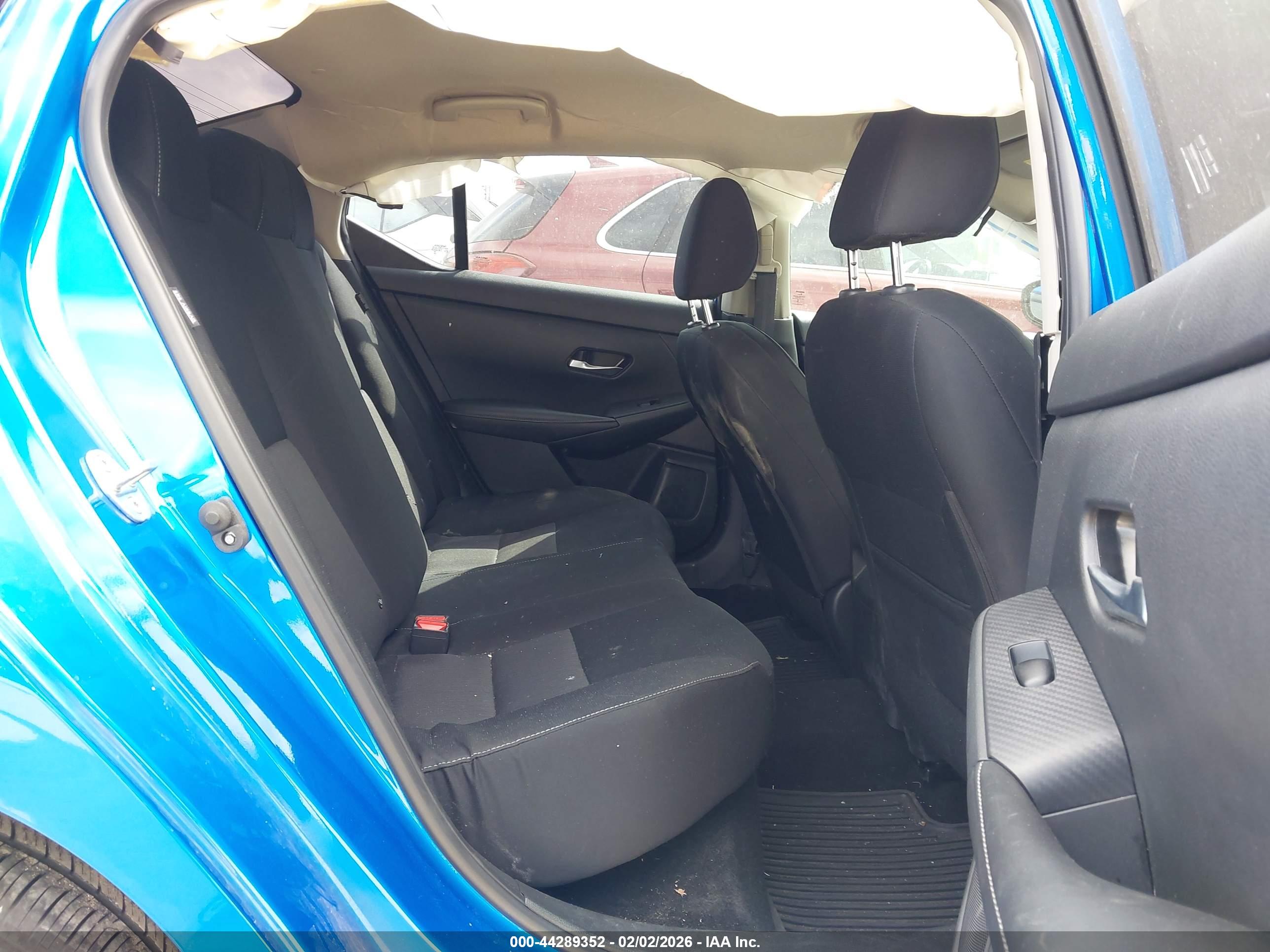 NISSAN SENTRA image 8