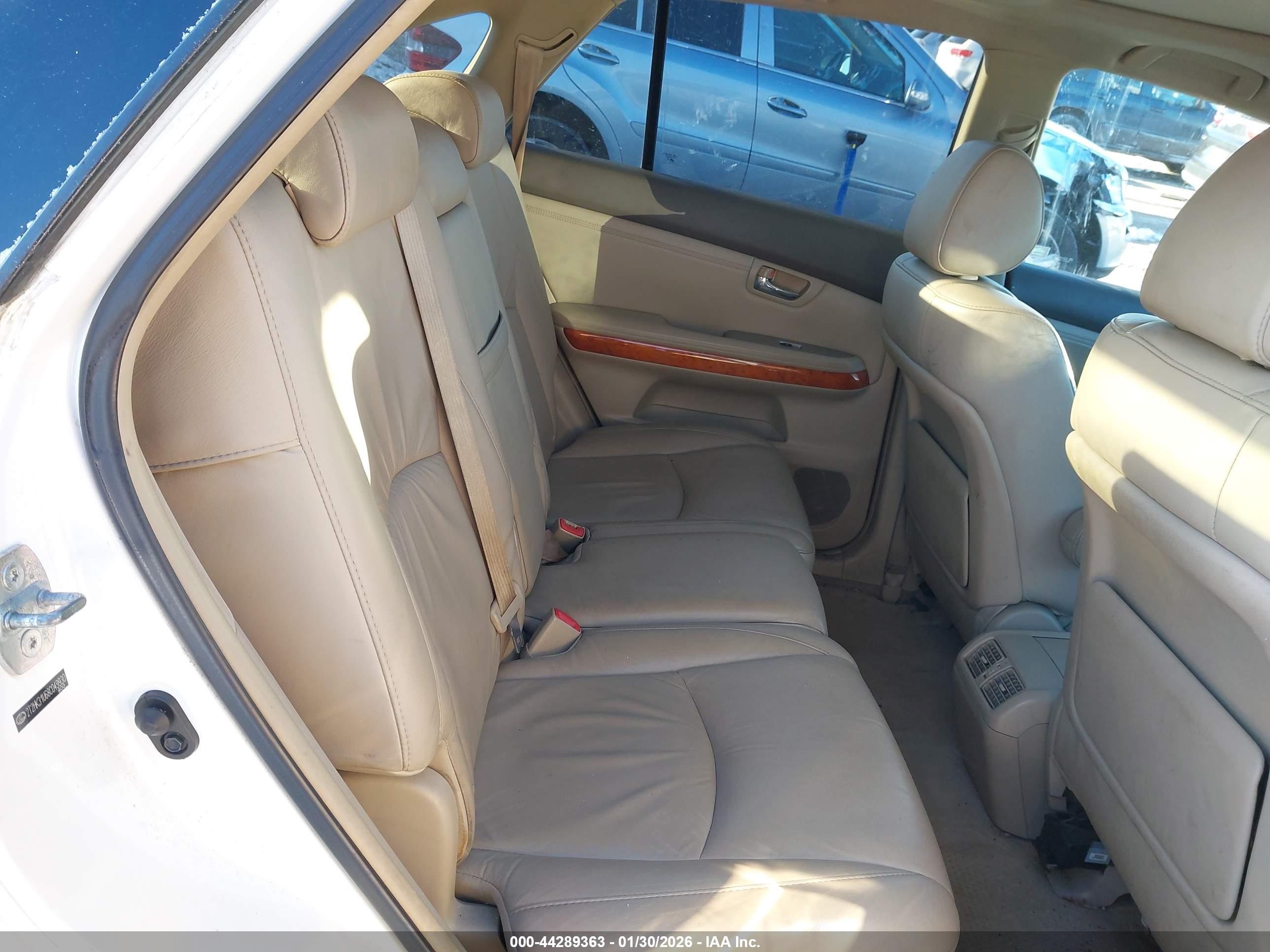LEXUS RX image 8