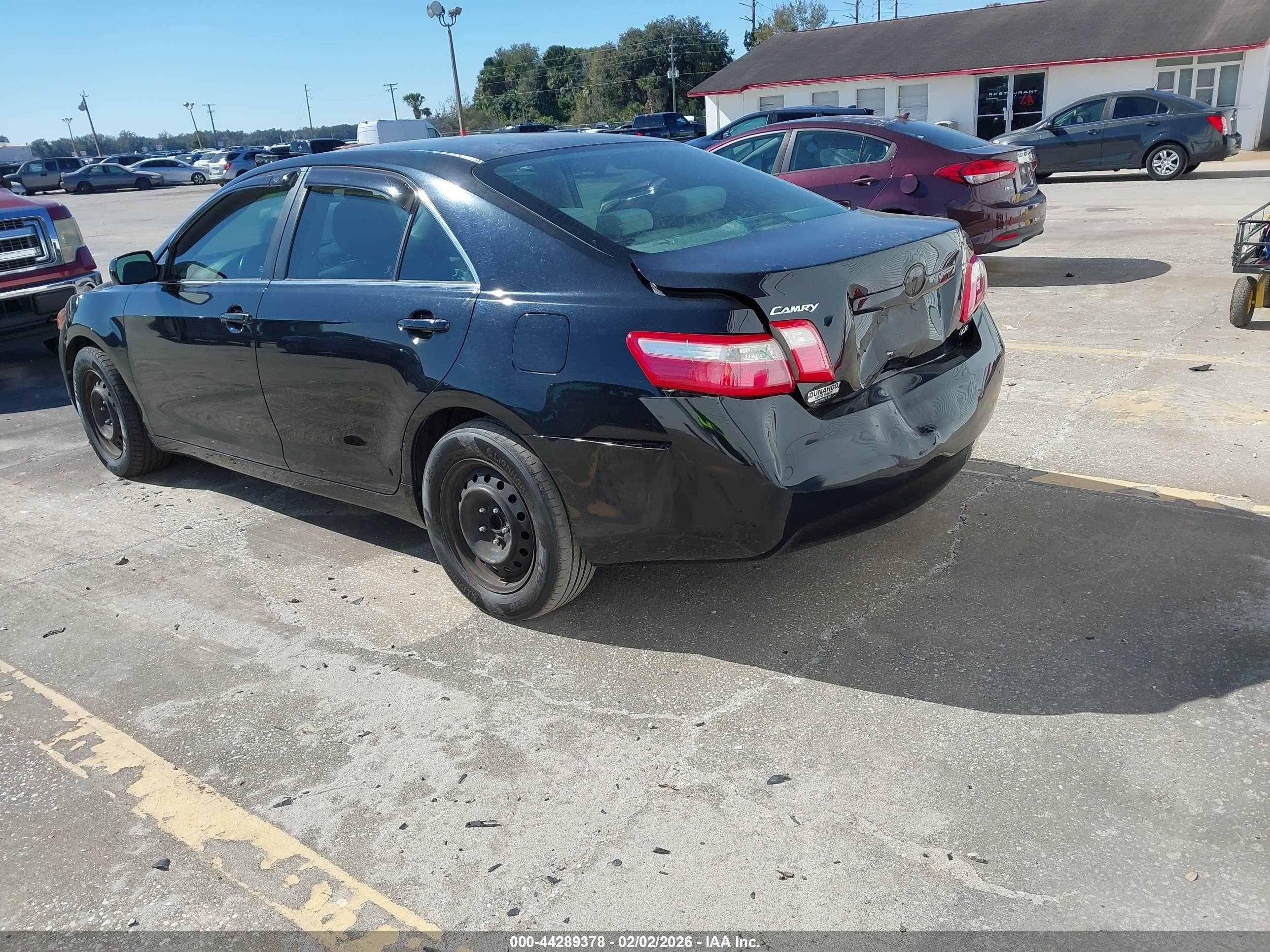 TOYOTA CAMRY image 3