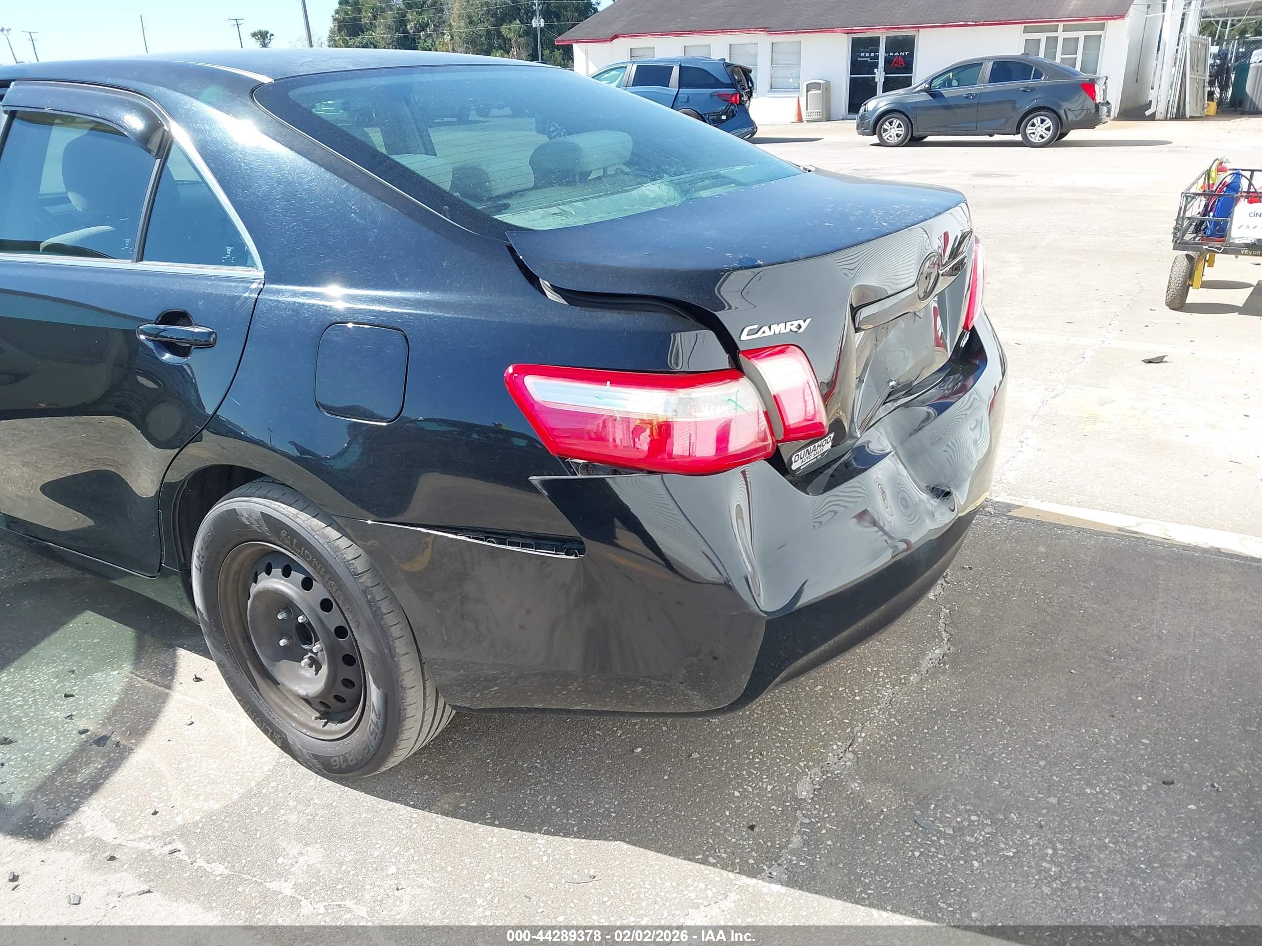 TOYOTA CAMRY image 6