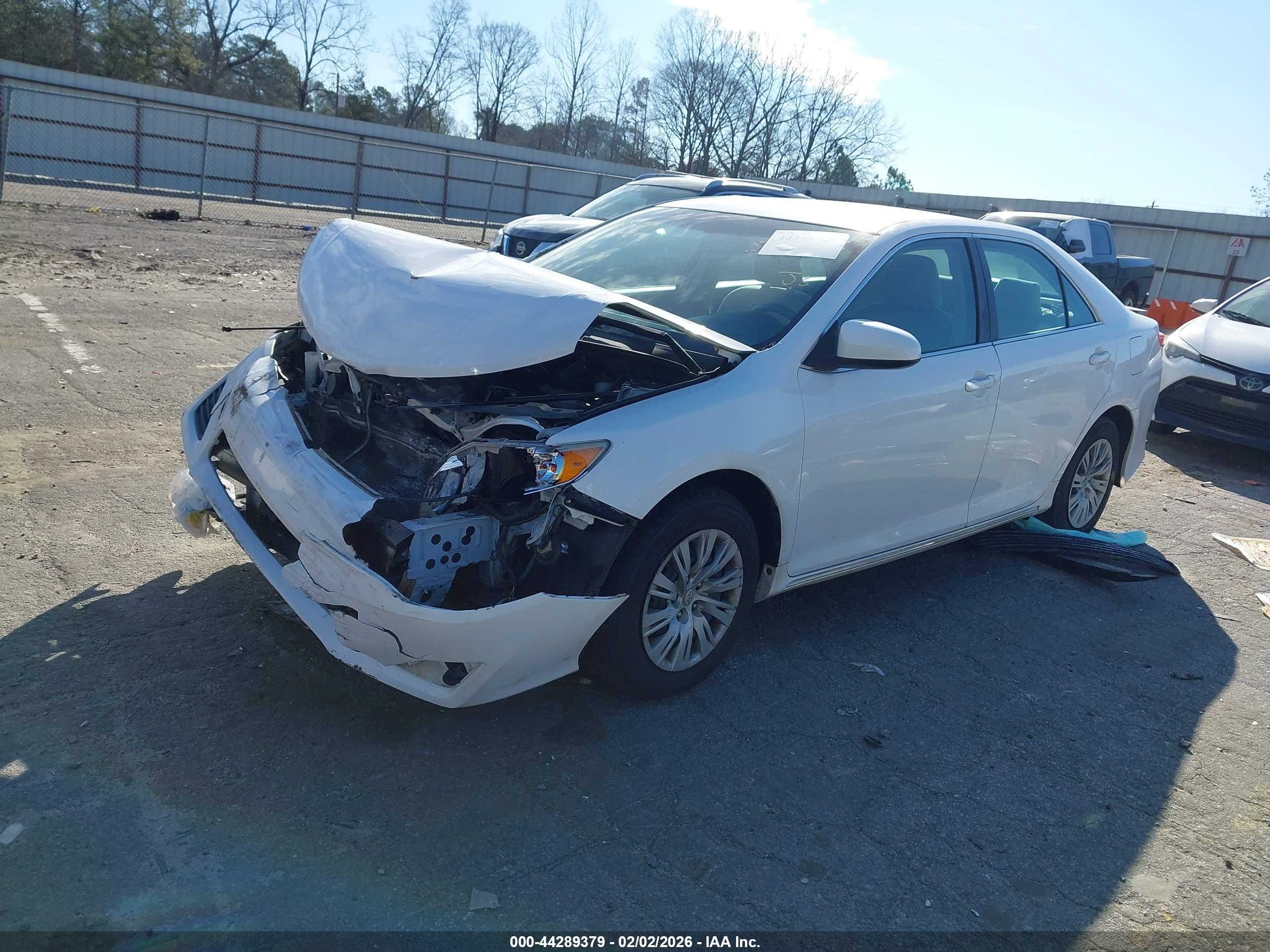 TOYOTA CAMRY image 2