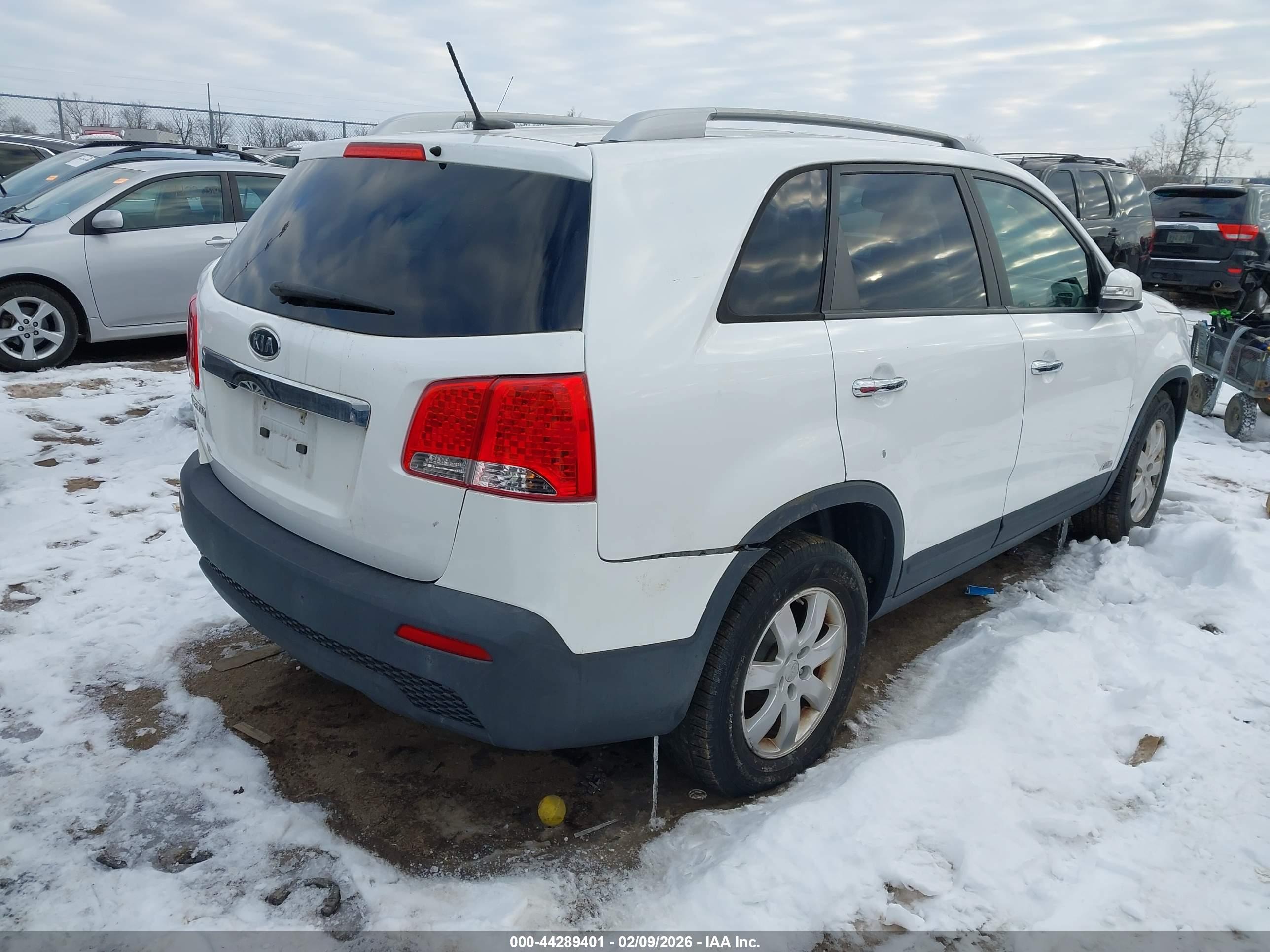KIA SORENTO image 4