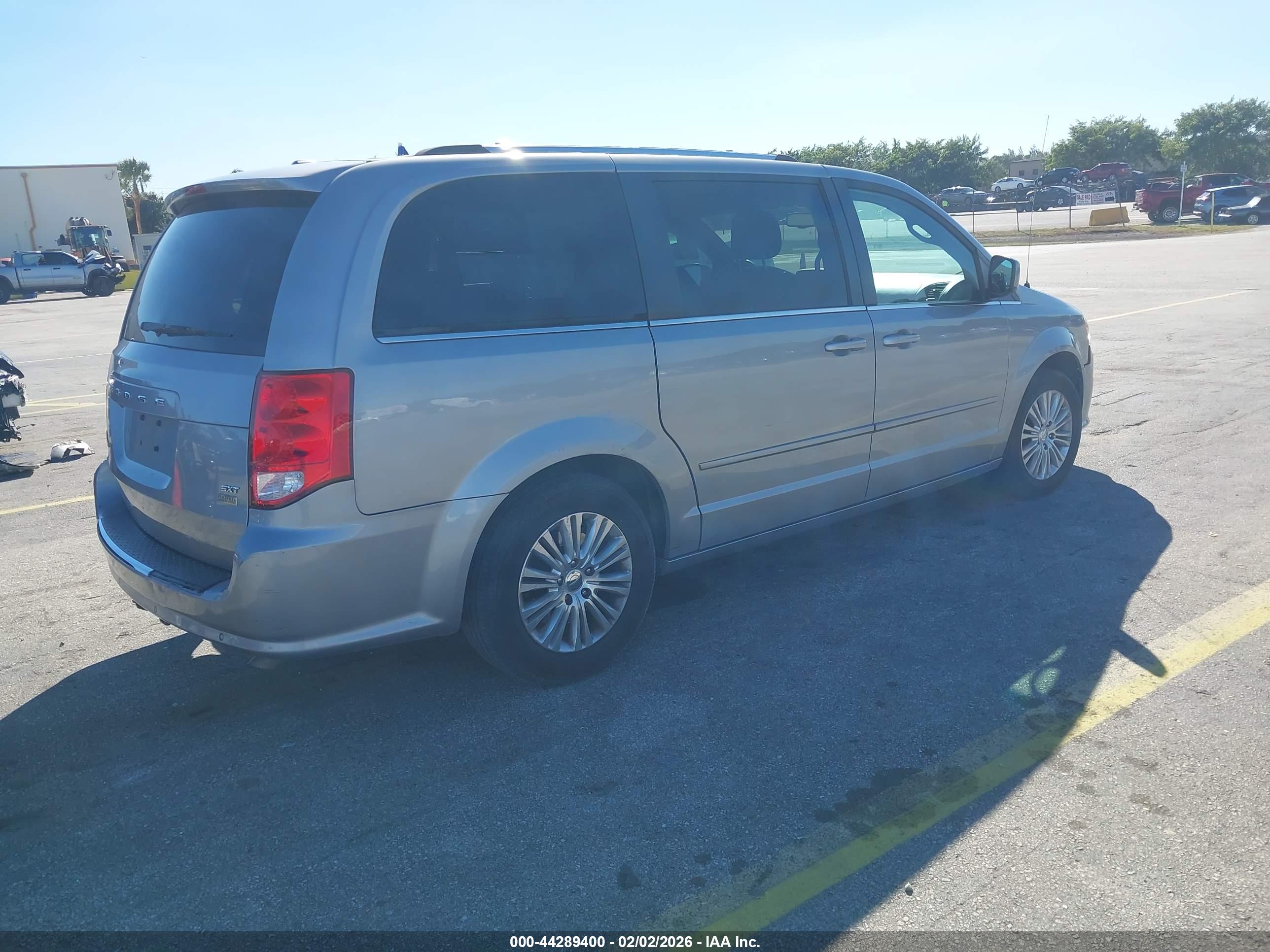 DODGE GRAND image 4