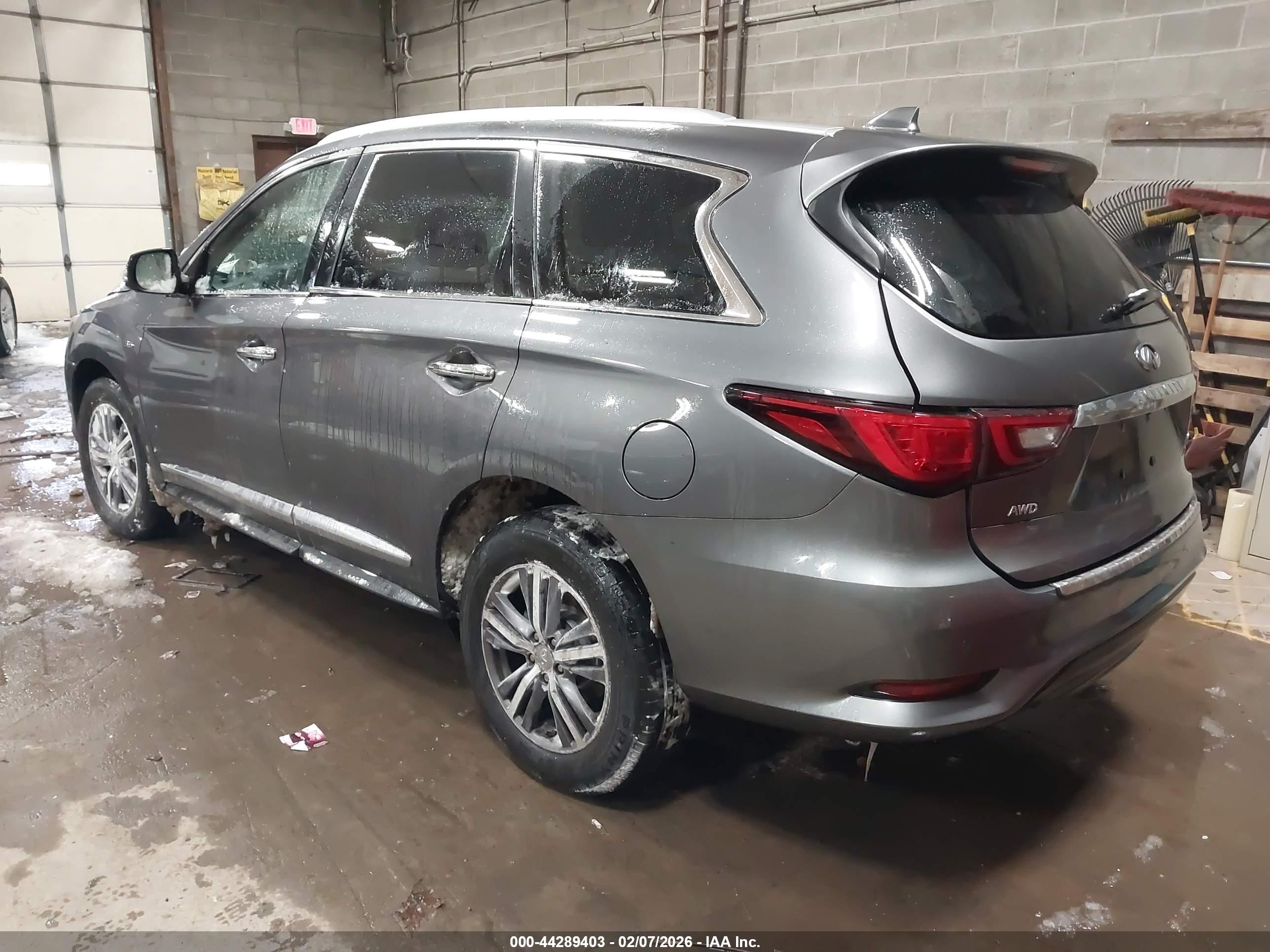 INFINITI QX60 image 3