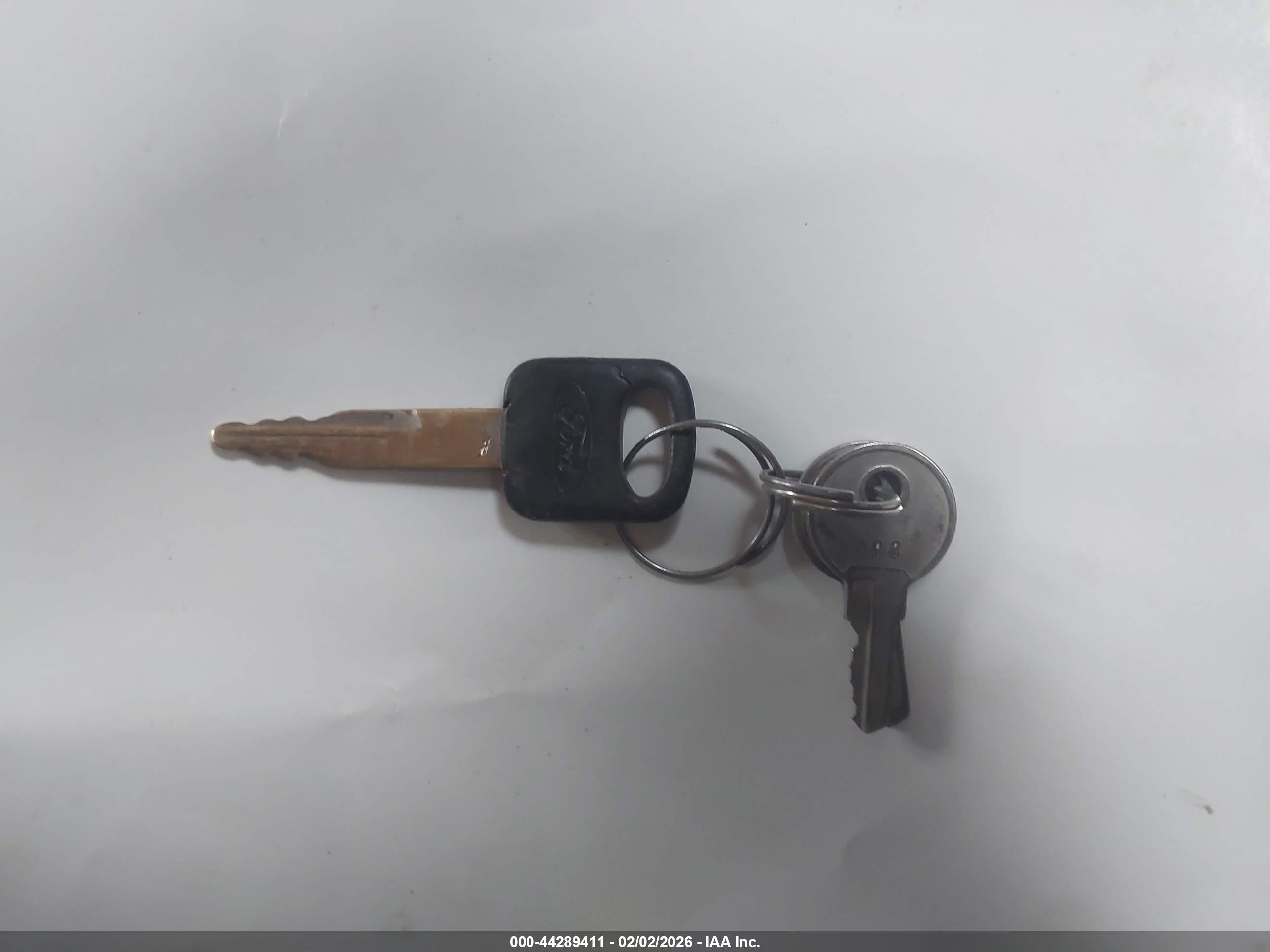 FORD E-250 image 11