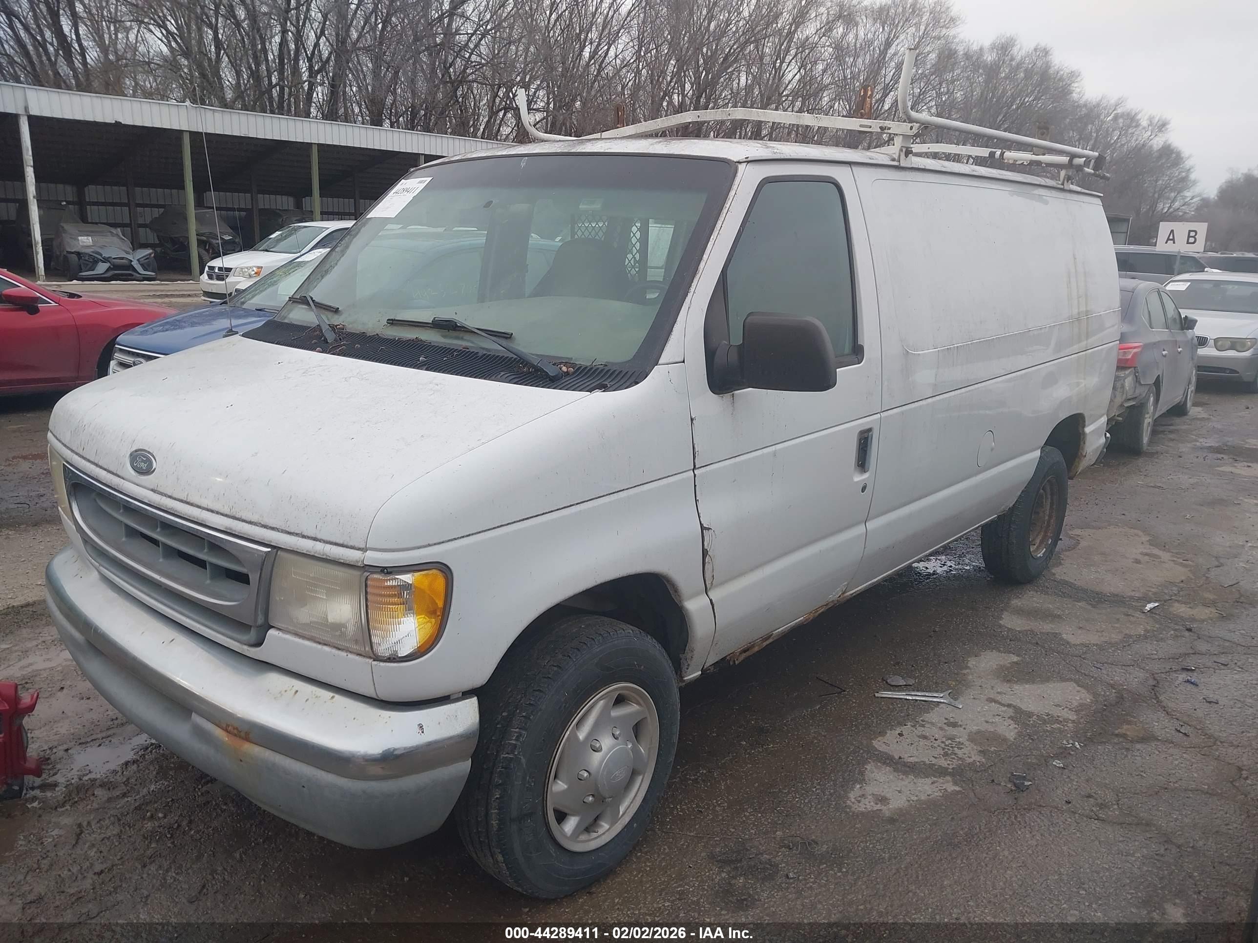 FORD E-250 image 2