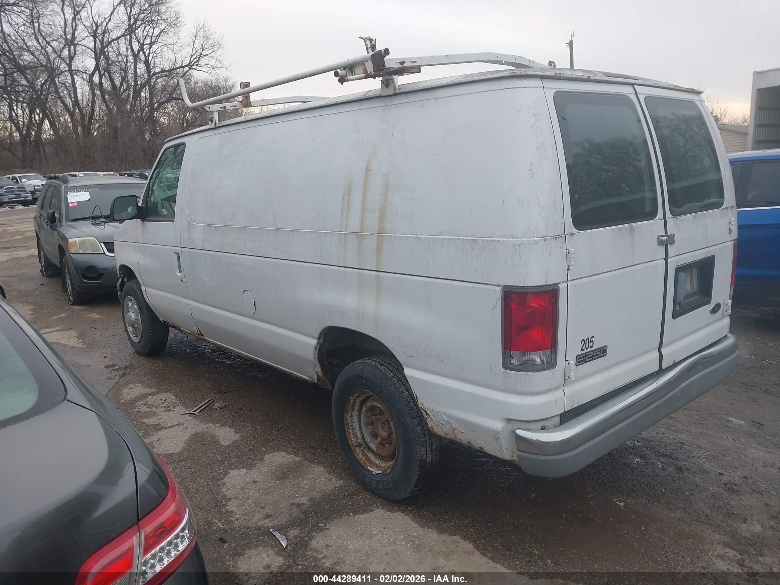 FORD E-250 image 3