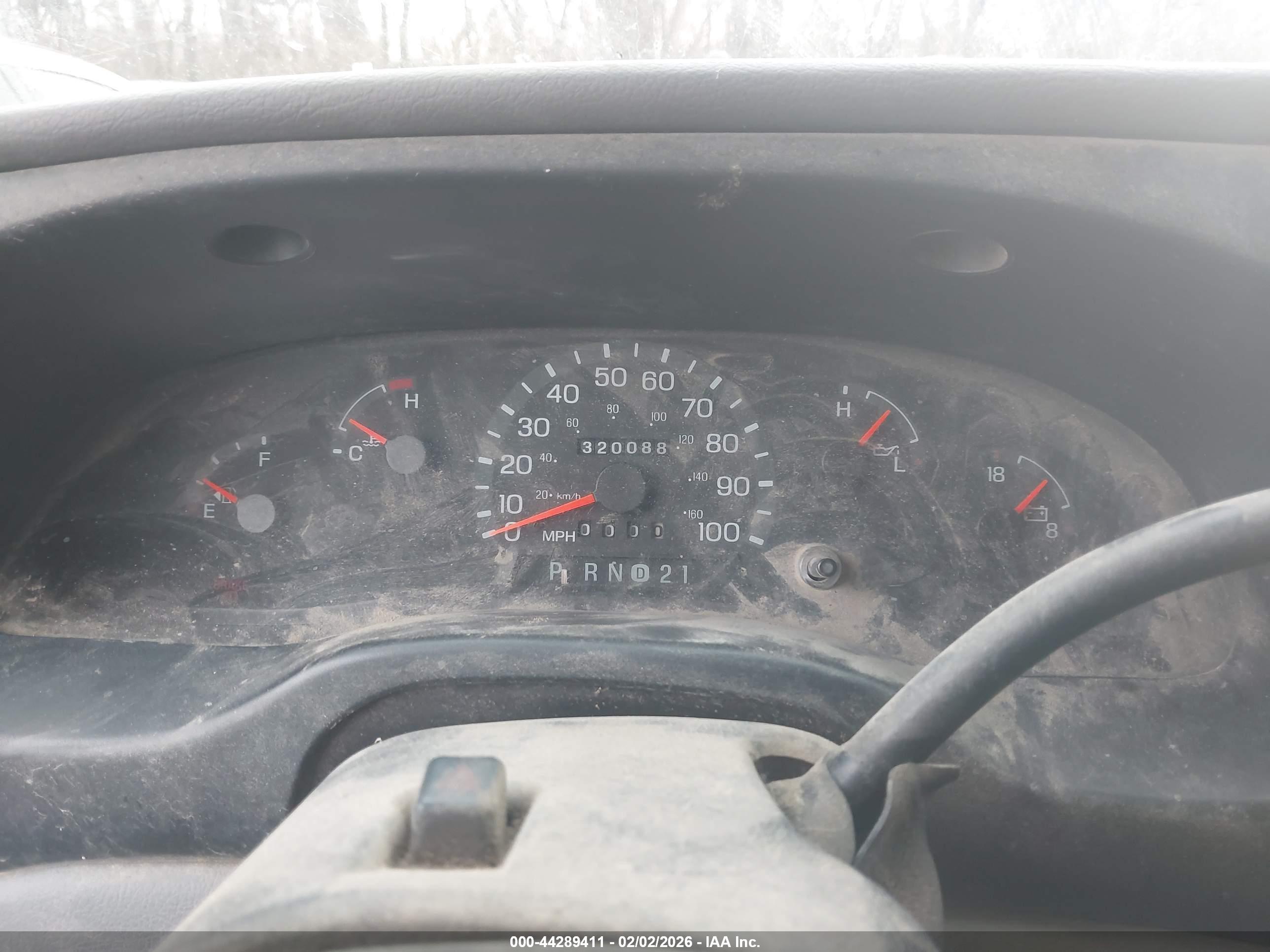 FORD E-250 image 7