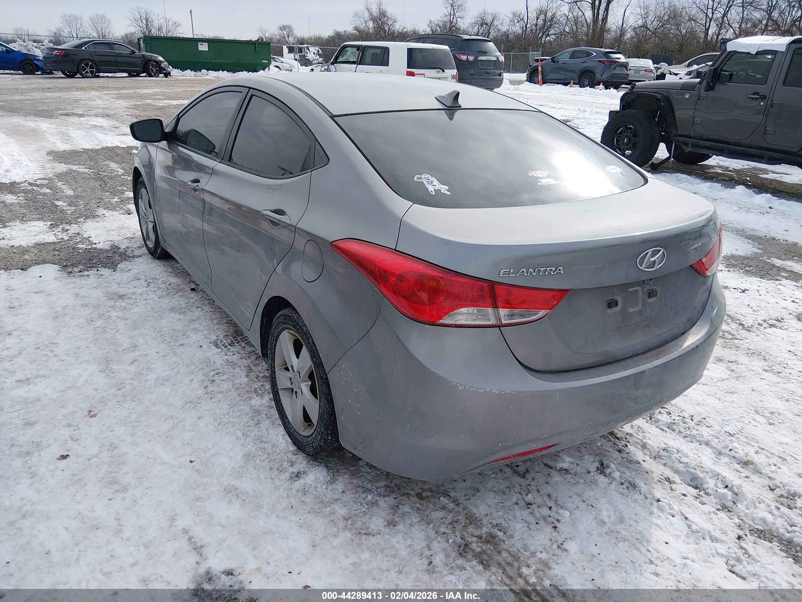 HYUNDAI ELANTRA image 3