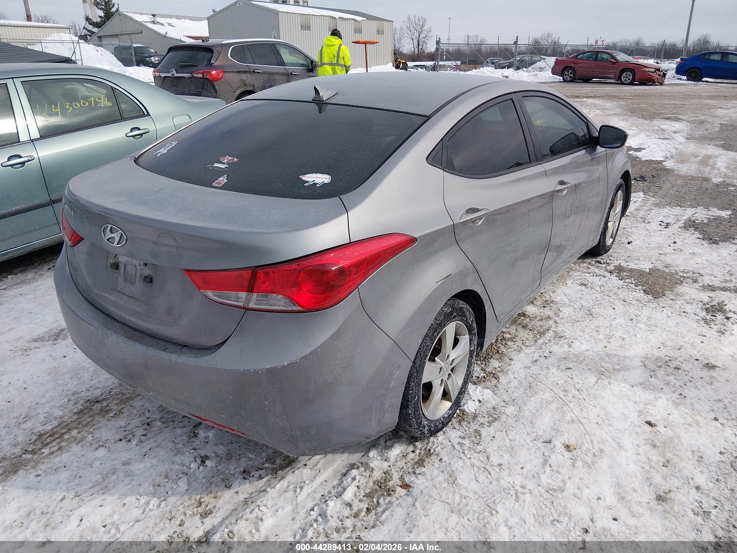HYUNDAI ELANTRA image 4