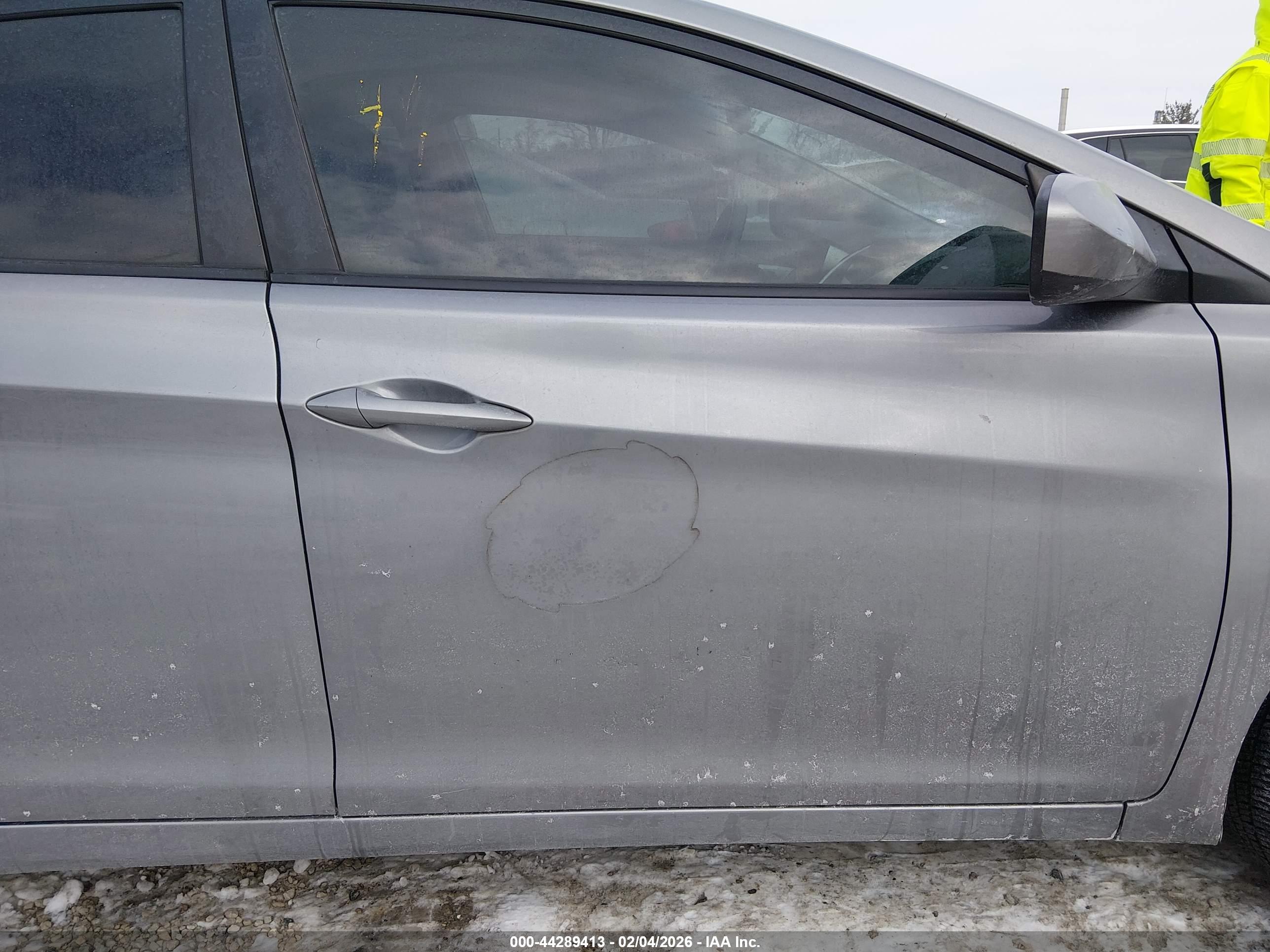 HYUNDAI ELANTRA image 6