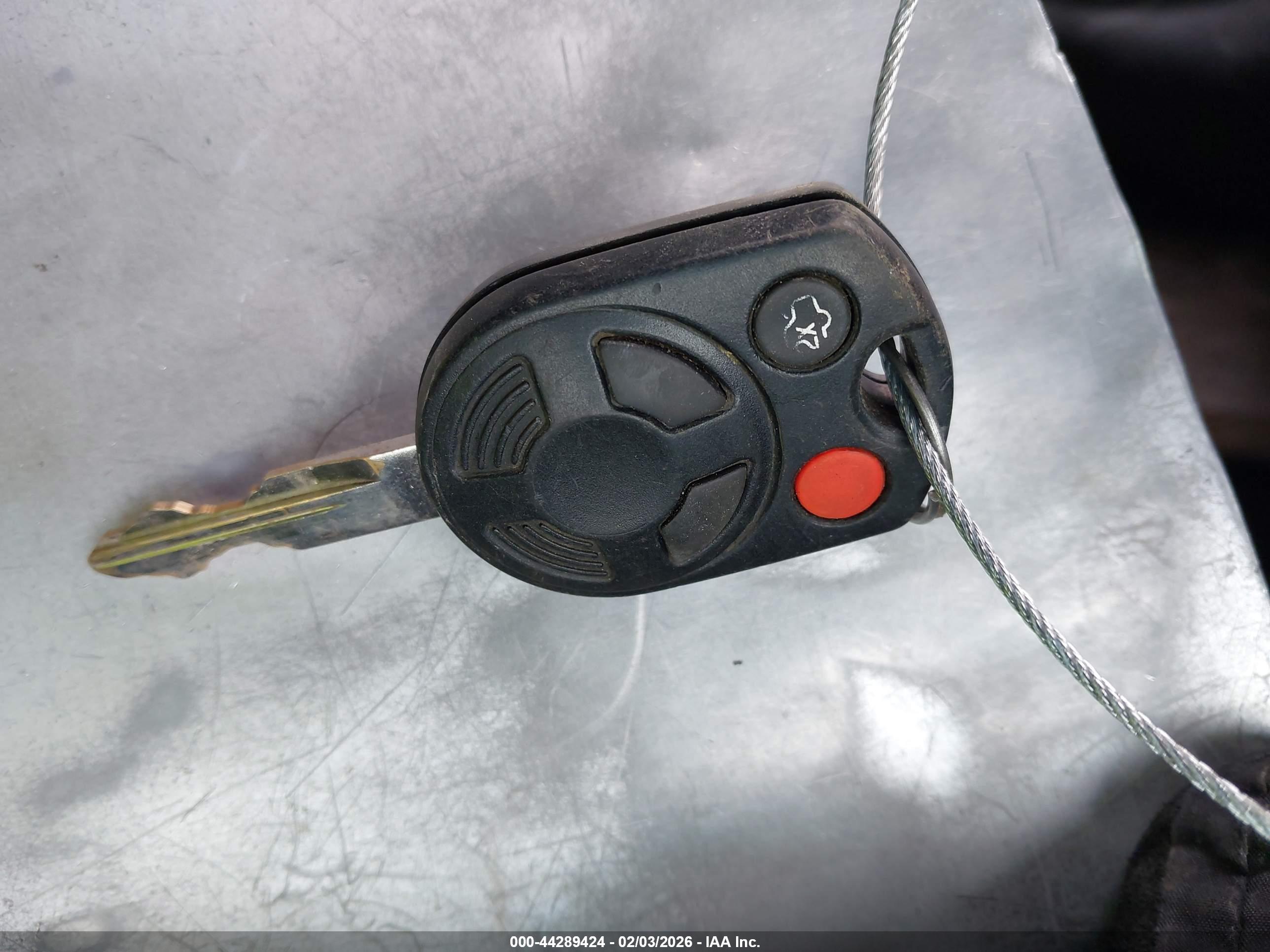 FORD FUSION image 11
