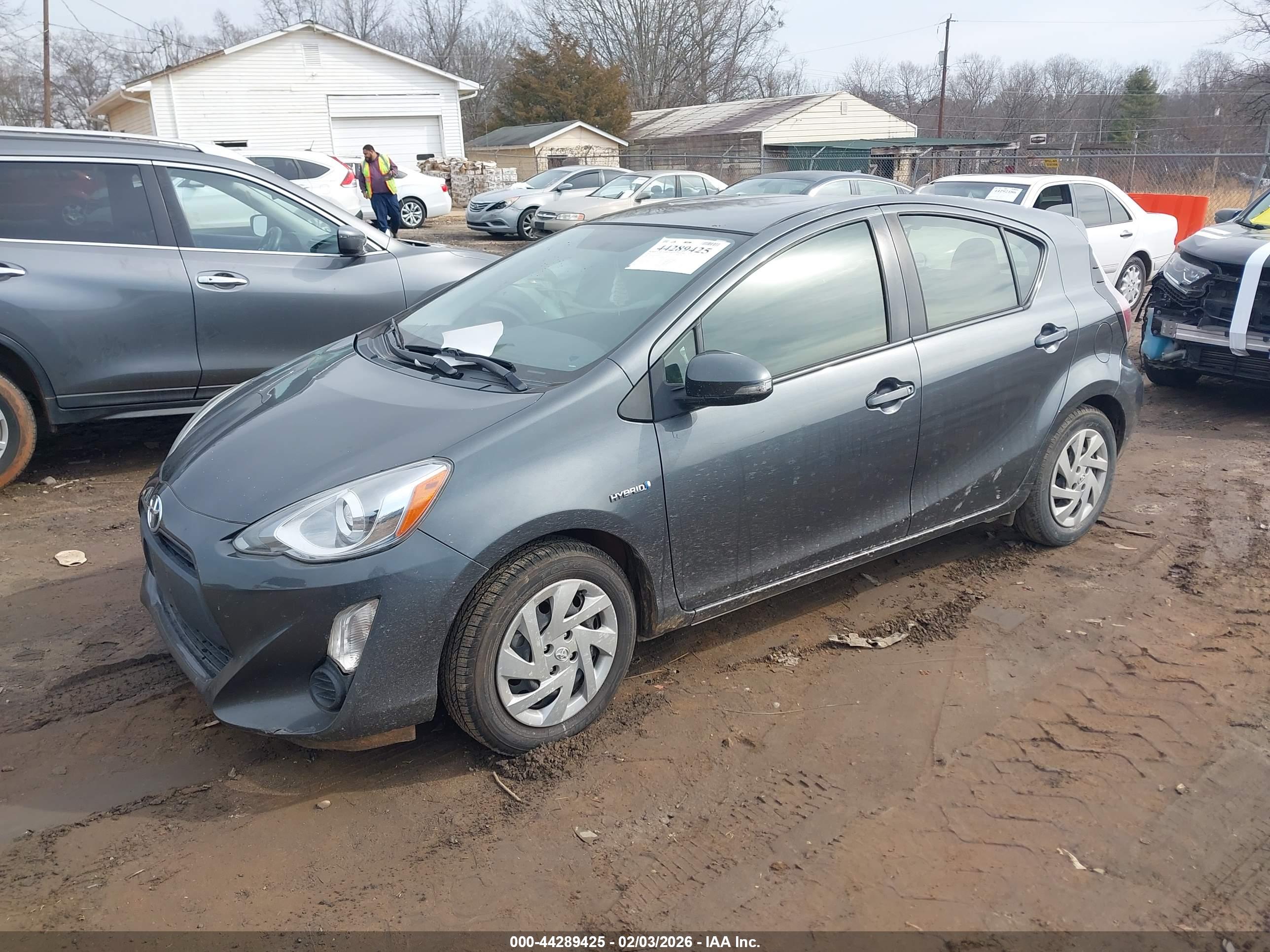 TOYOTA PRIUS image 2