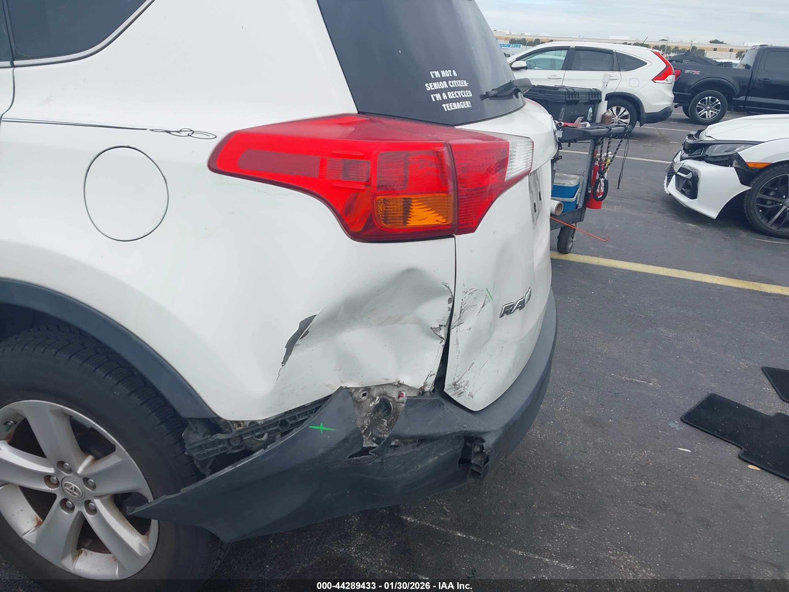 TOYOTA RAV4 image 6