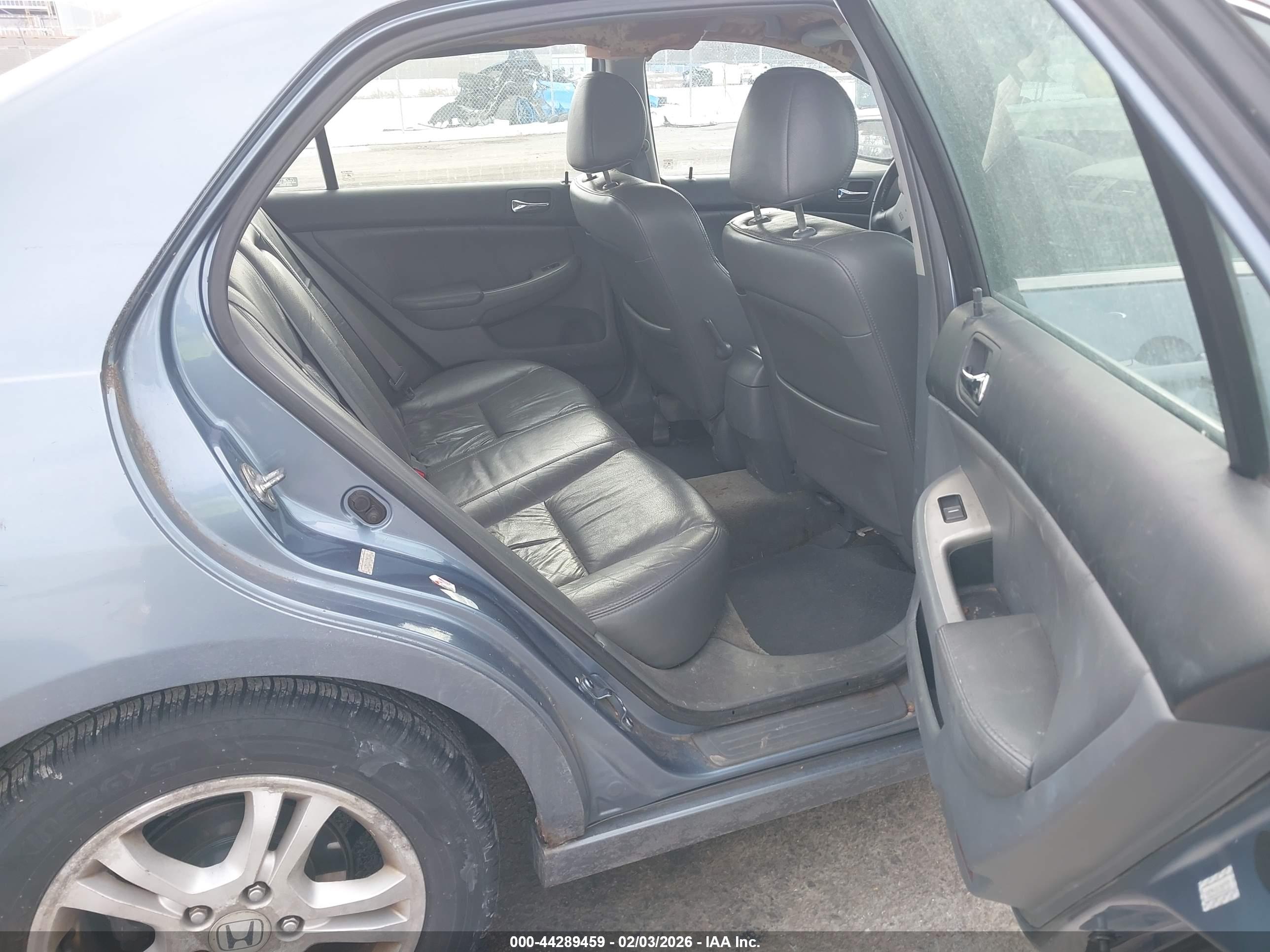 HONDA ACCORD image 8