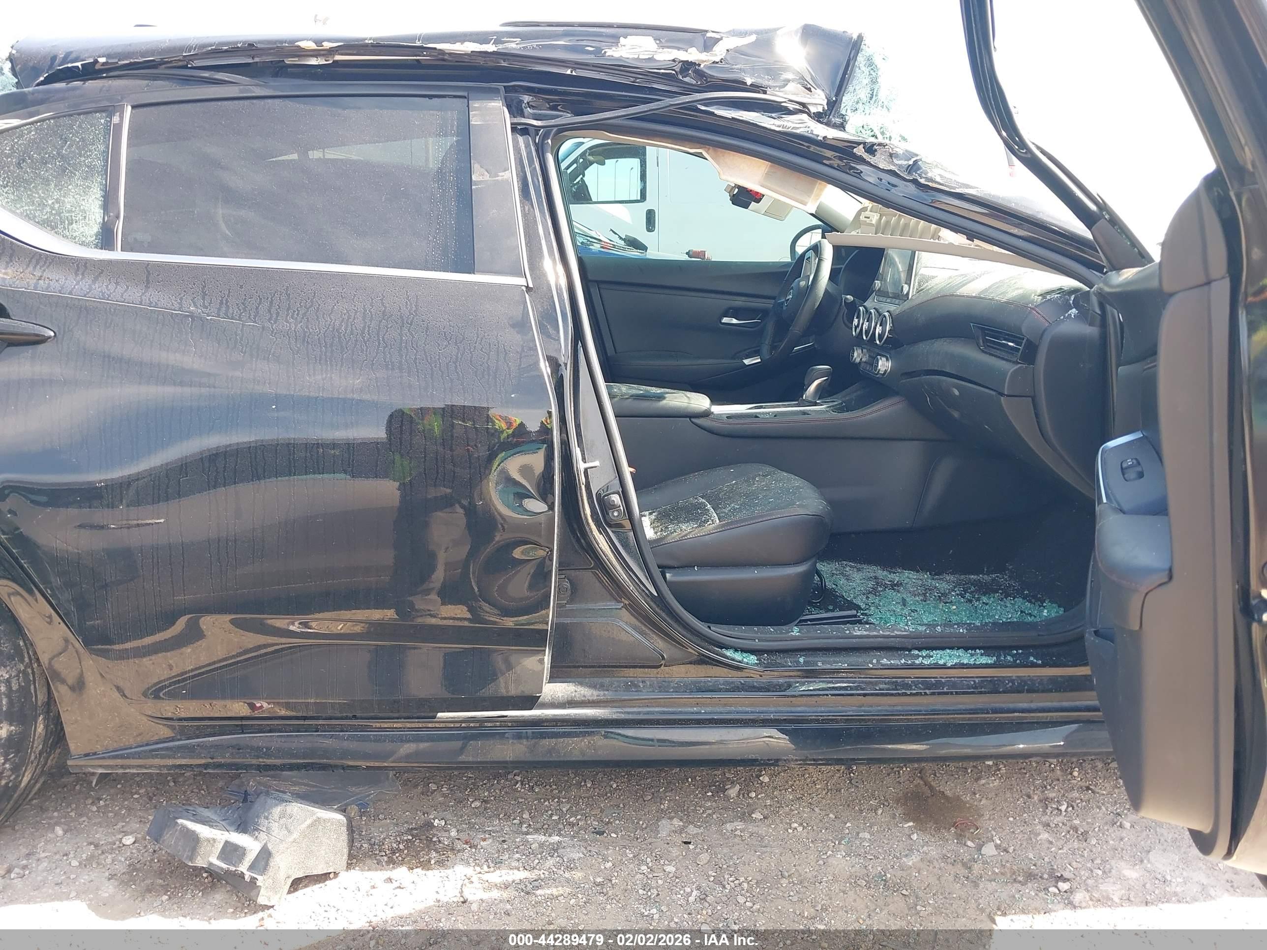 NISSAN SENTRA image 5