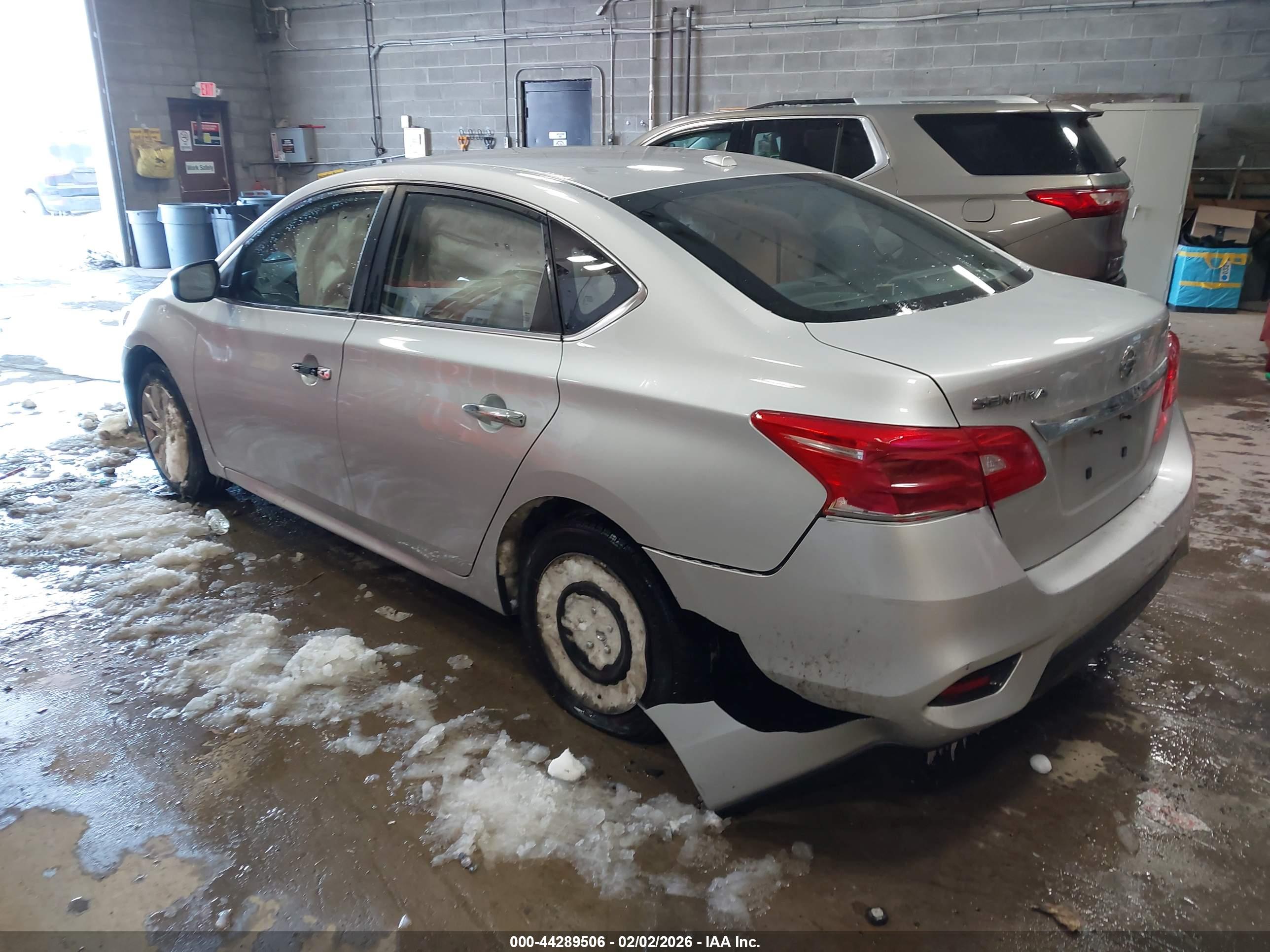 NISSAN SENTRA image 3